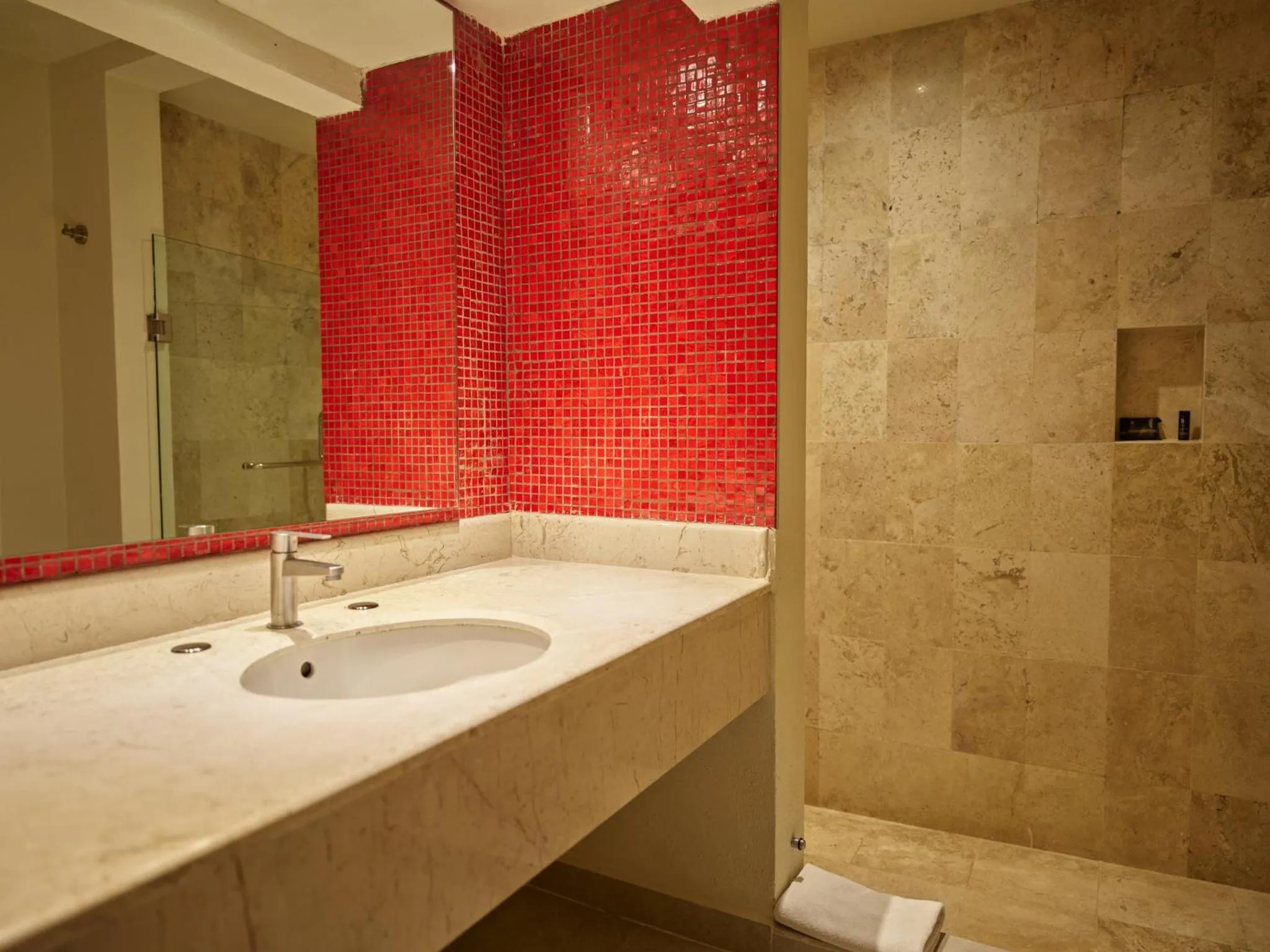 Photo of the whole room in Fiesta Inn Villahermosa Cencali