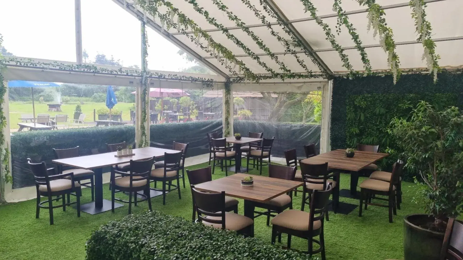 Restaurant/places to eat in The Limes Country Lodge Hotel & Admiral Restaurant Restaurant/places to eat in The Limes Country Lodge Hotel & Admiral Restaurant