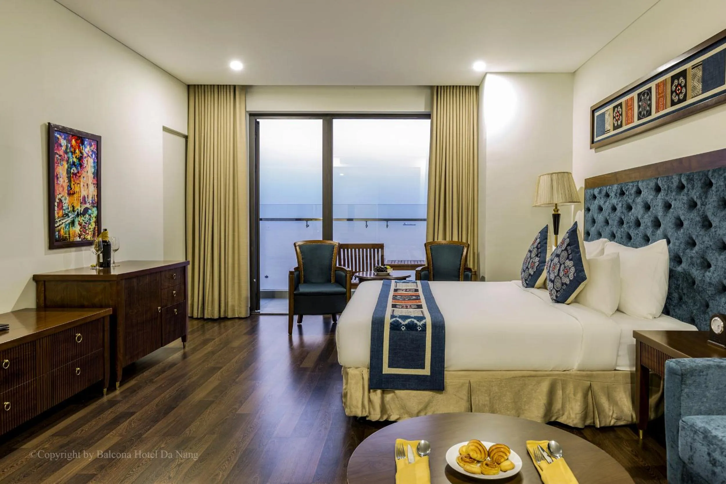 Sea view, Bed in Balcona Hotel Da Nang