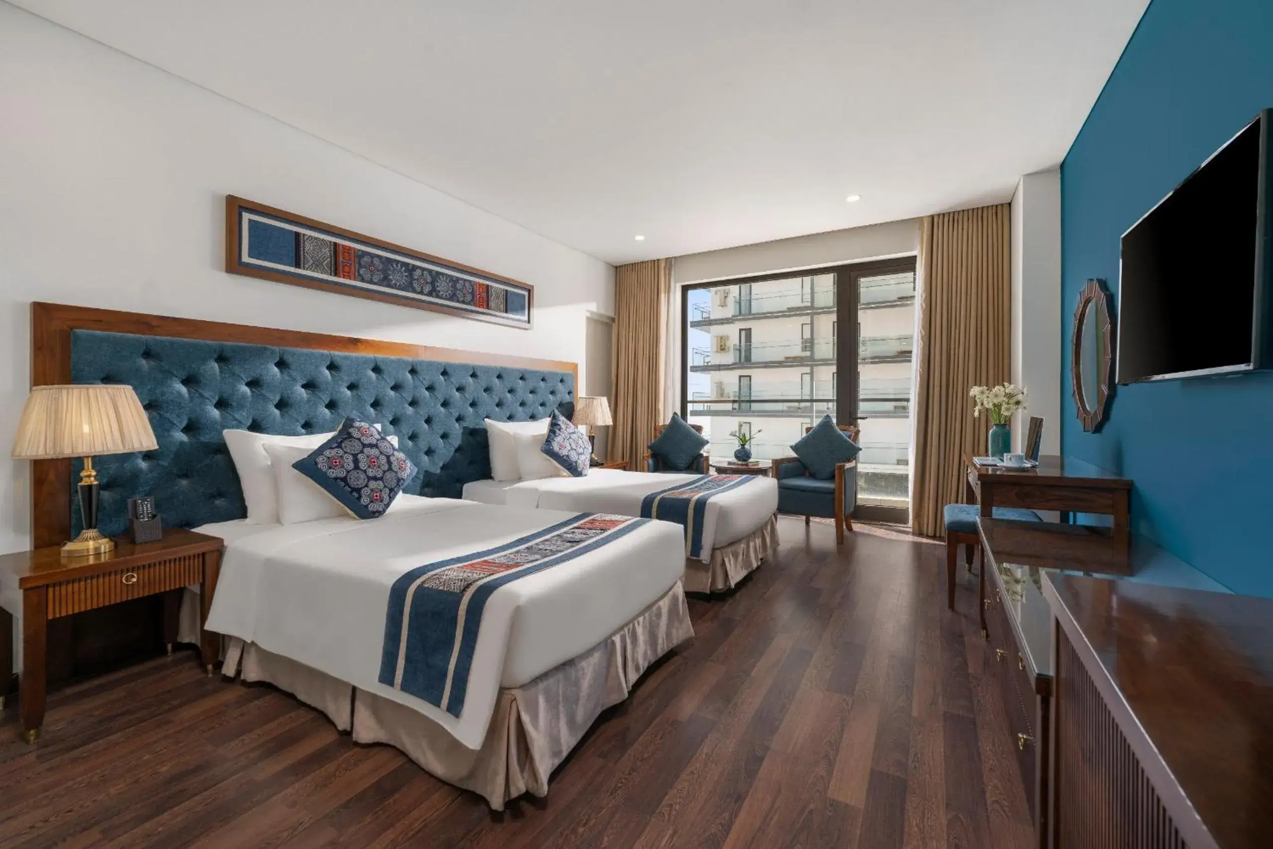 Deluxe Twin Room with balcony and Partial Sea View in Balcona Hotel Da Nang Deluxe Twin Room with balcony and Partial Sea View in Balcona Hotel Da Nang