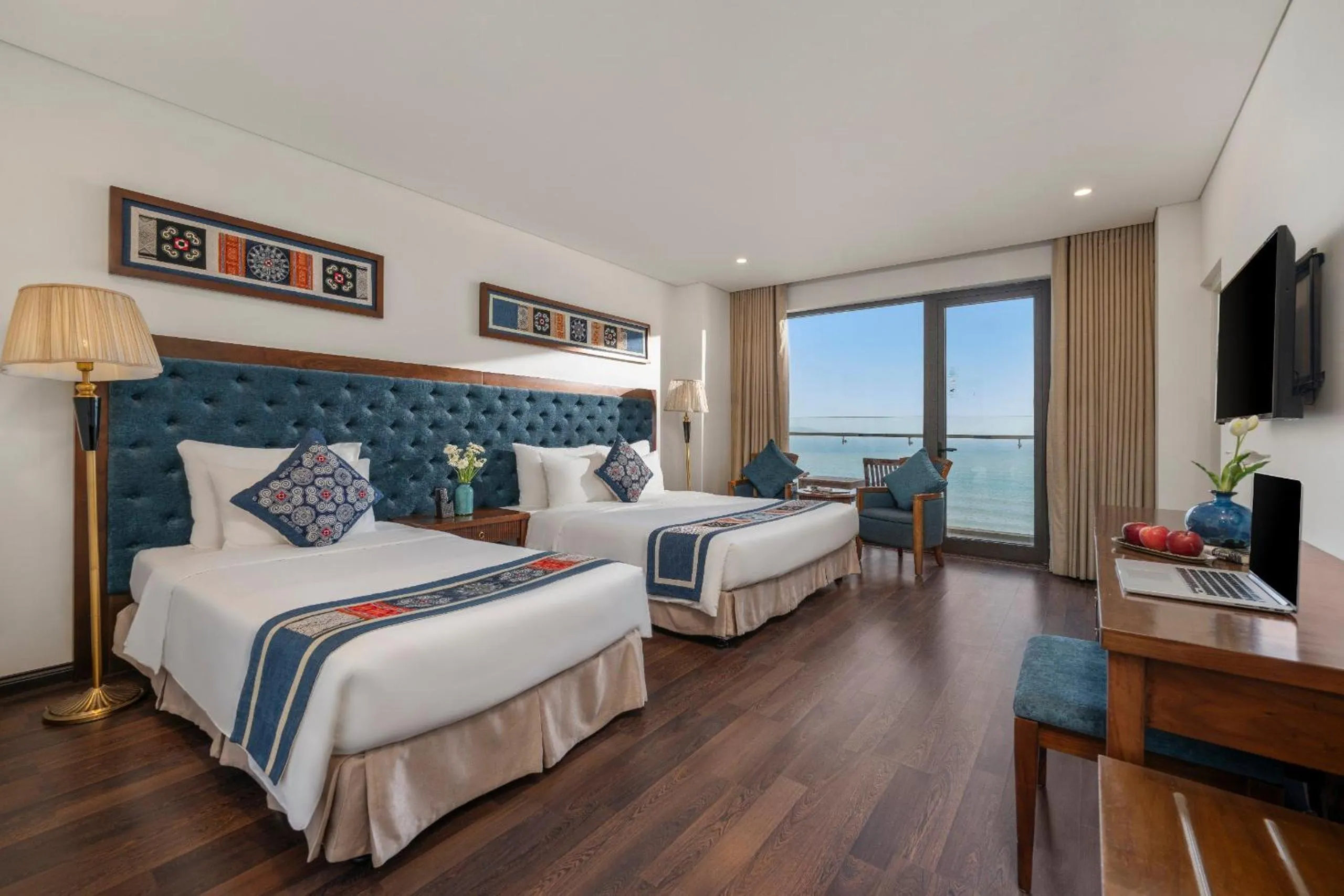 Photo of the whole room, Bed in Balcona Hotel Da Nang