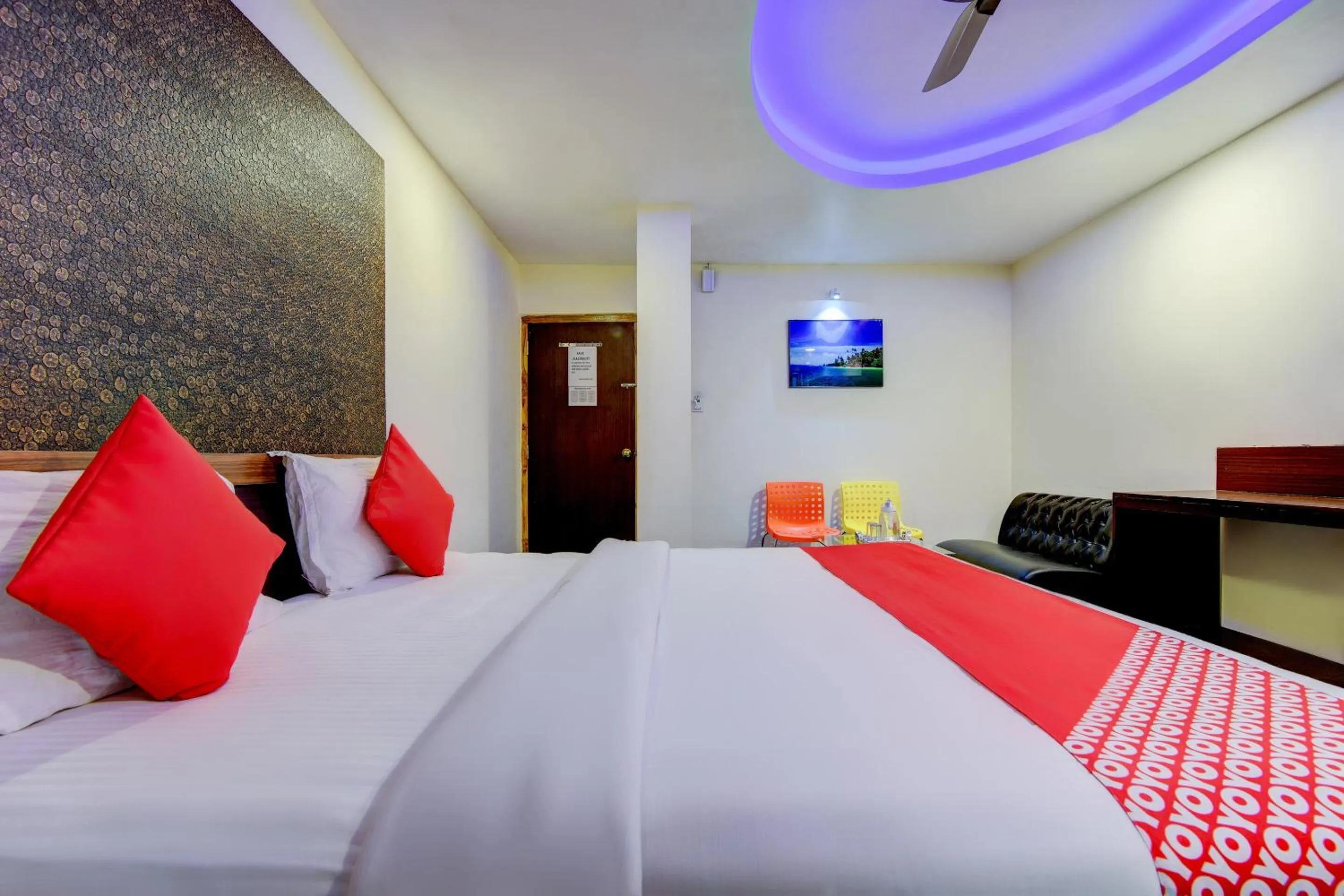 Bedroom, Bed in Hotel O P S Grand