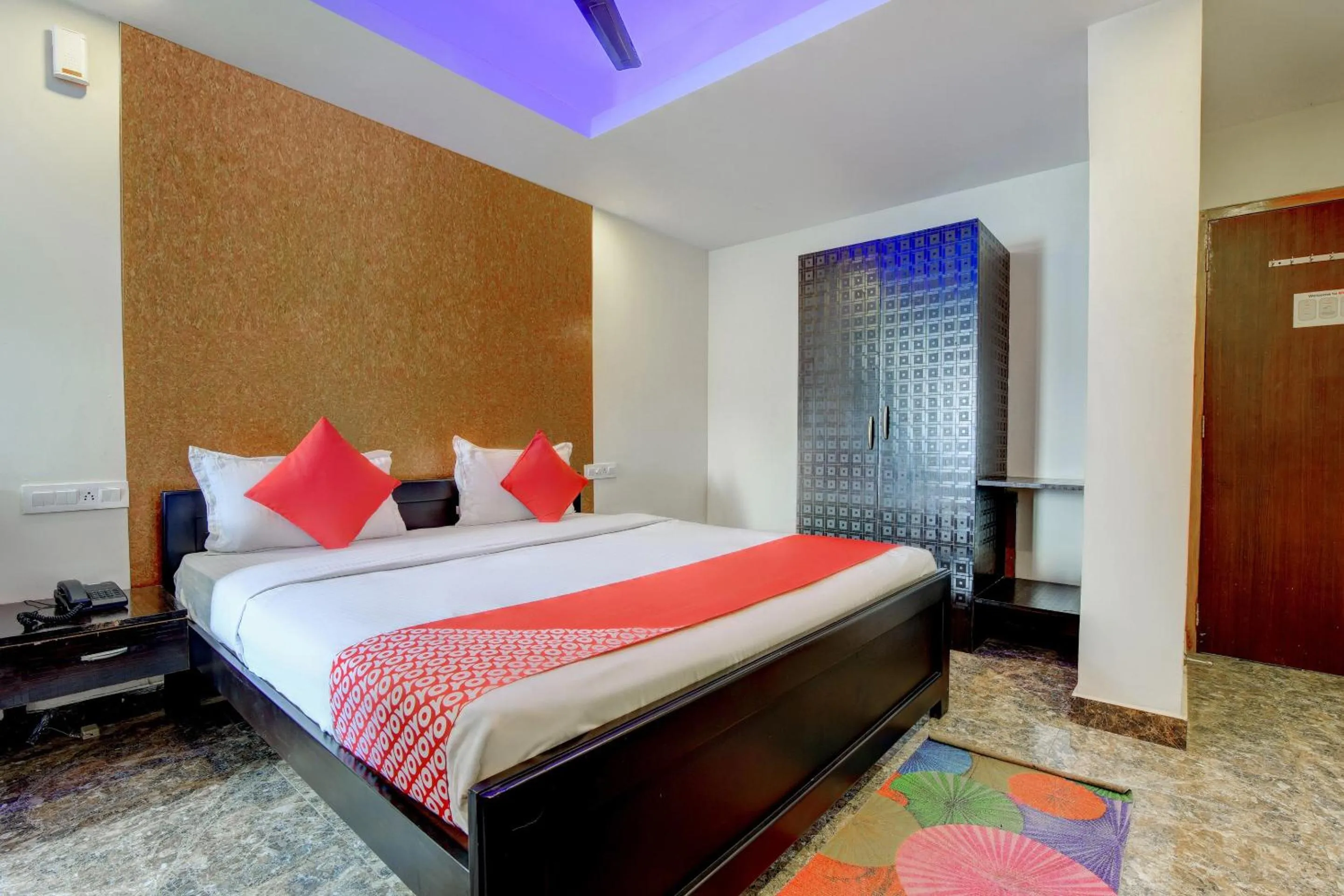 Bedroom, Bed in Hotel O P S Grand