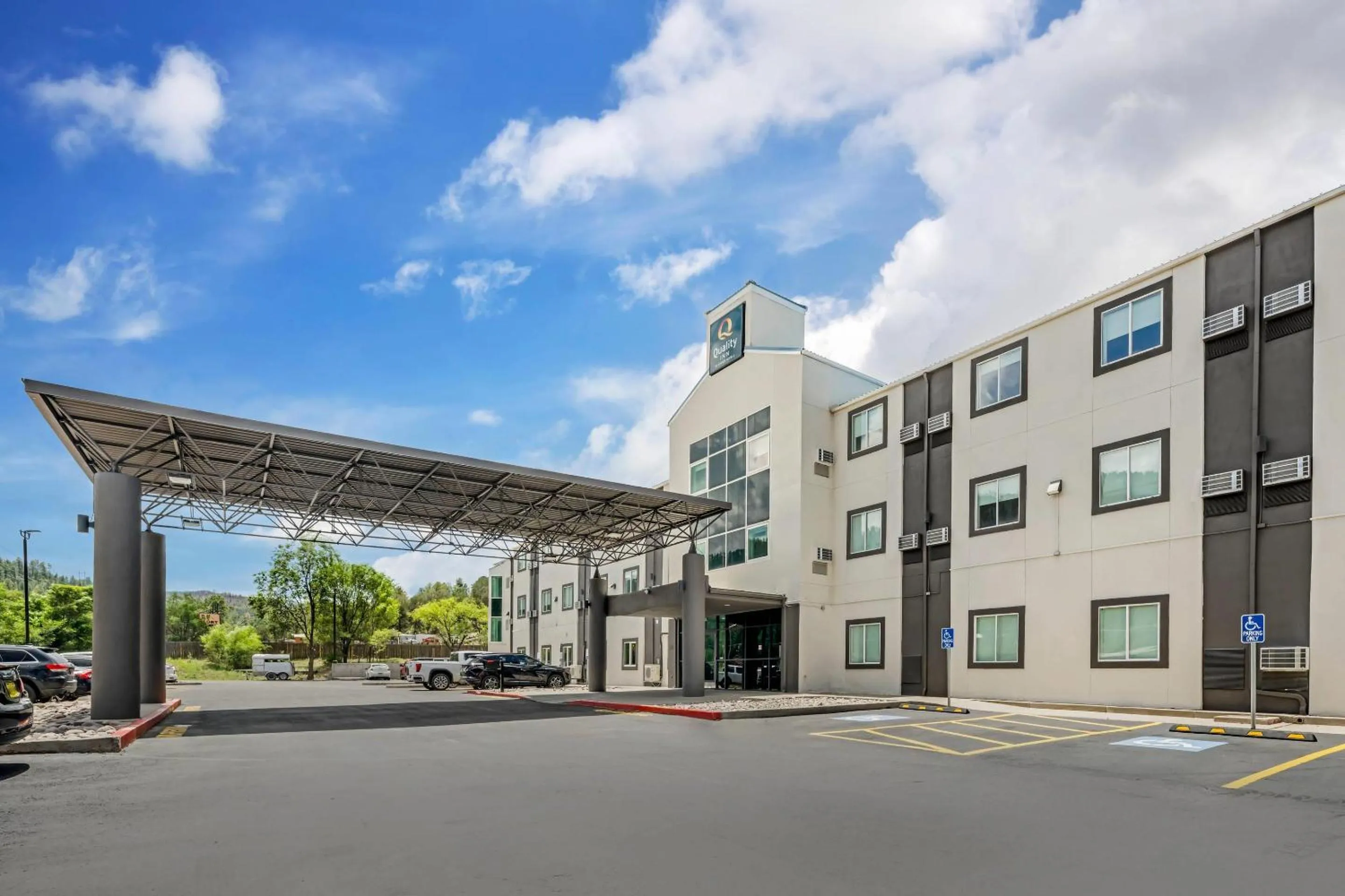 Property building in Quality Inn