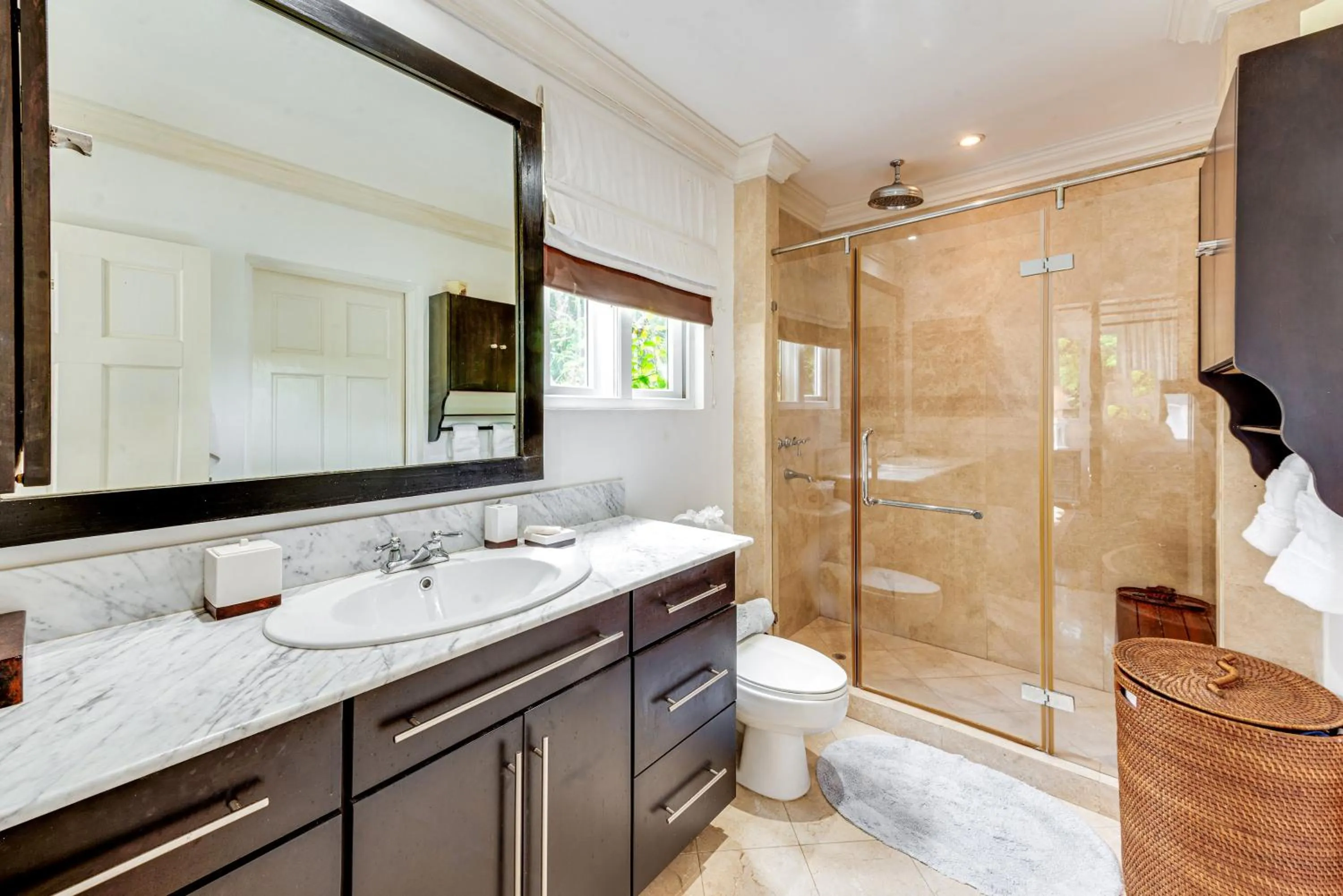 Shower in The Palms Resort