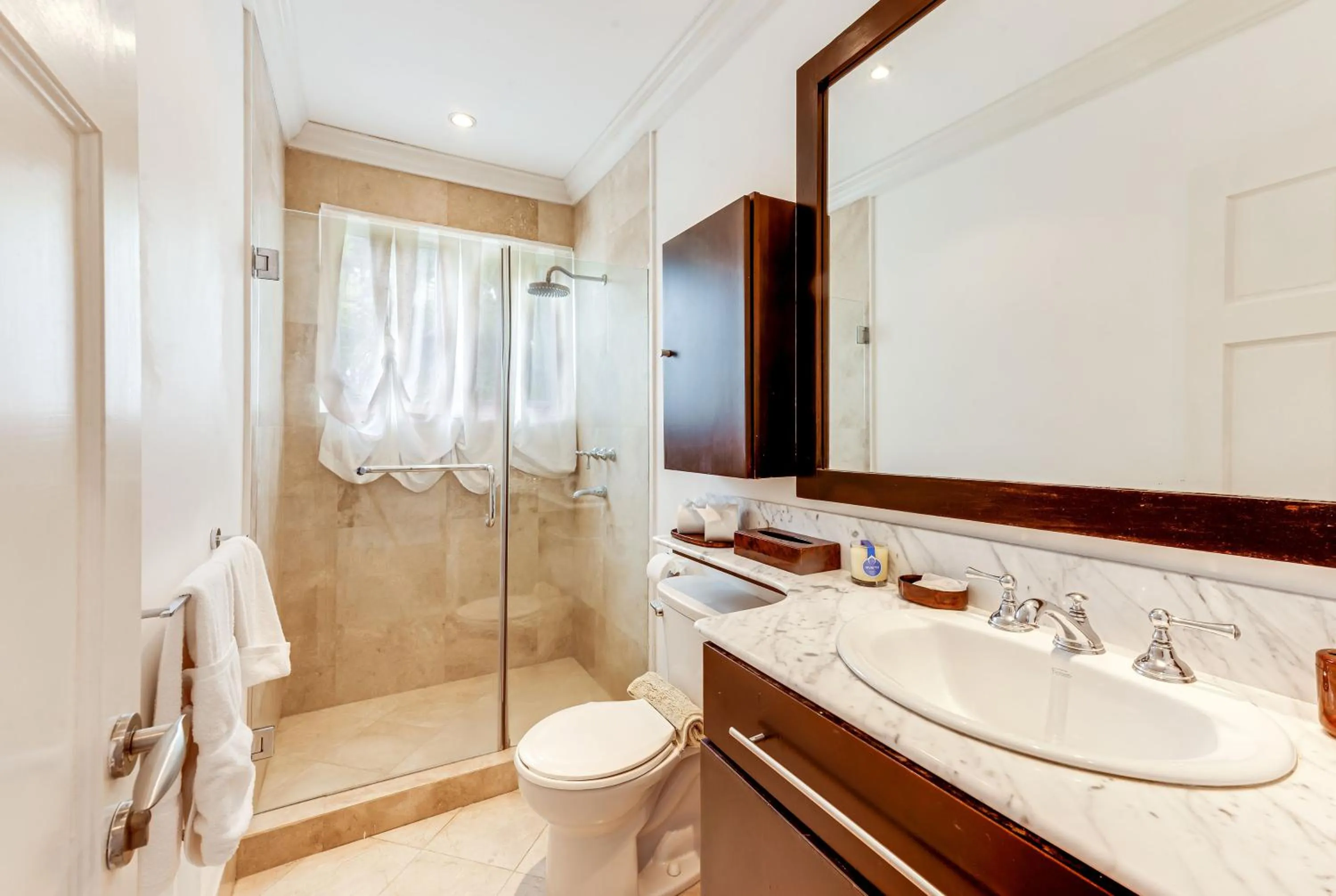 Shower in The Palms Resort