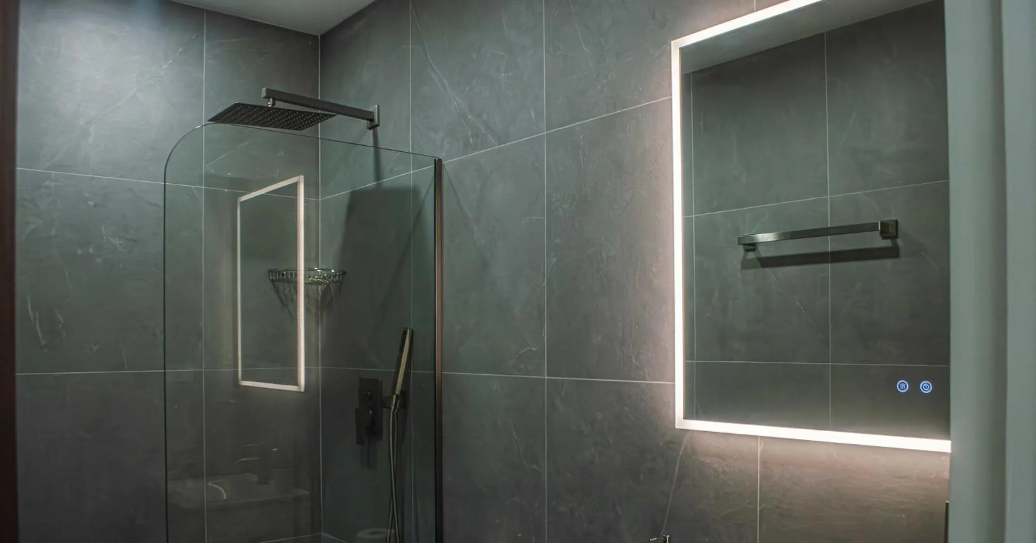 Shower in The Palms Resort