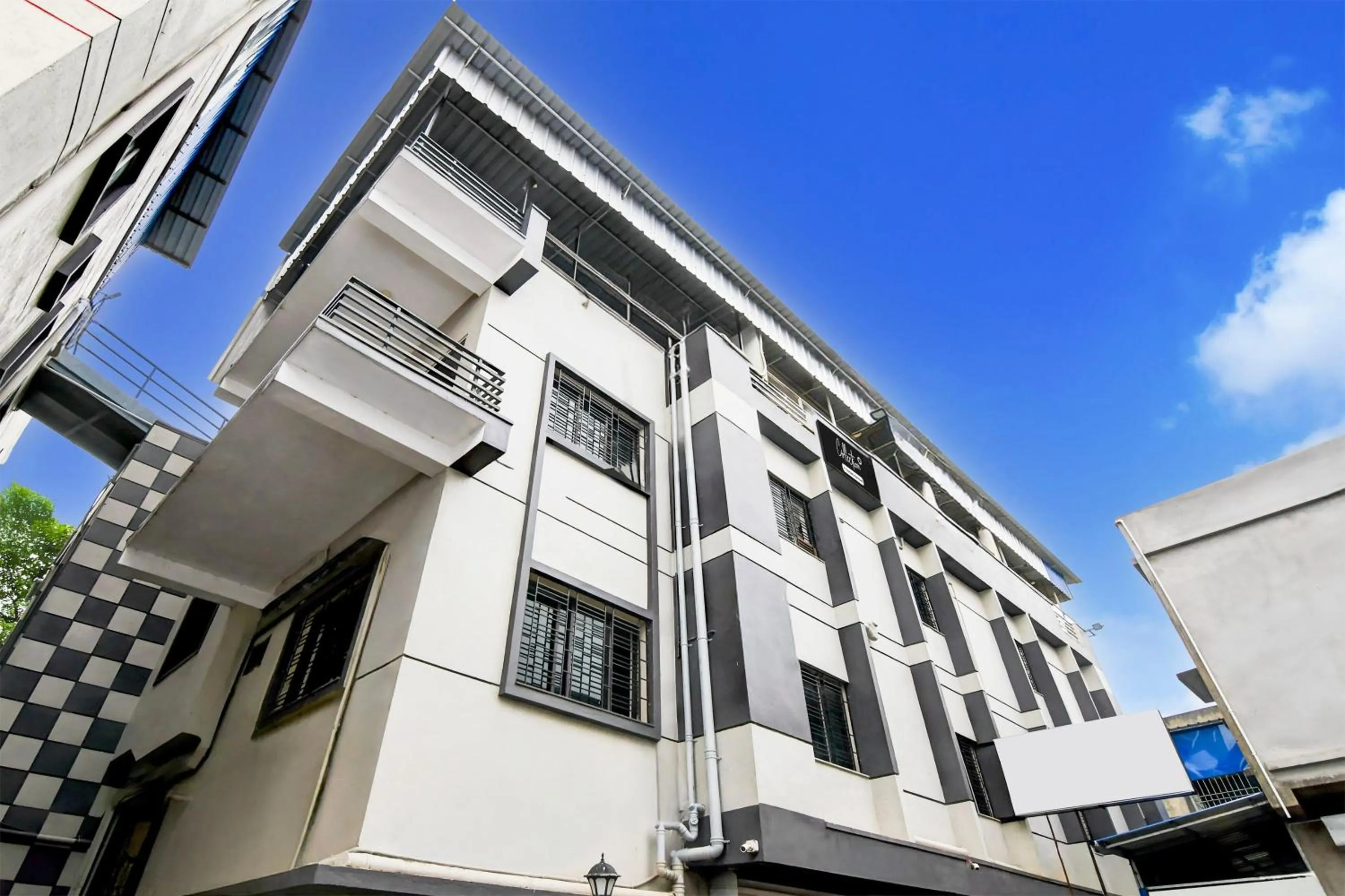 Facade/entrance in Super Collection O Behala