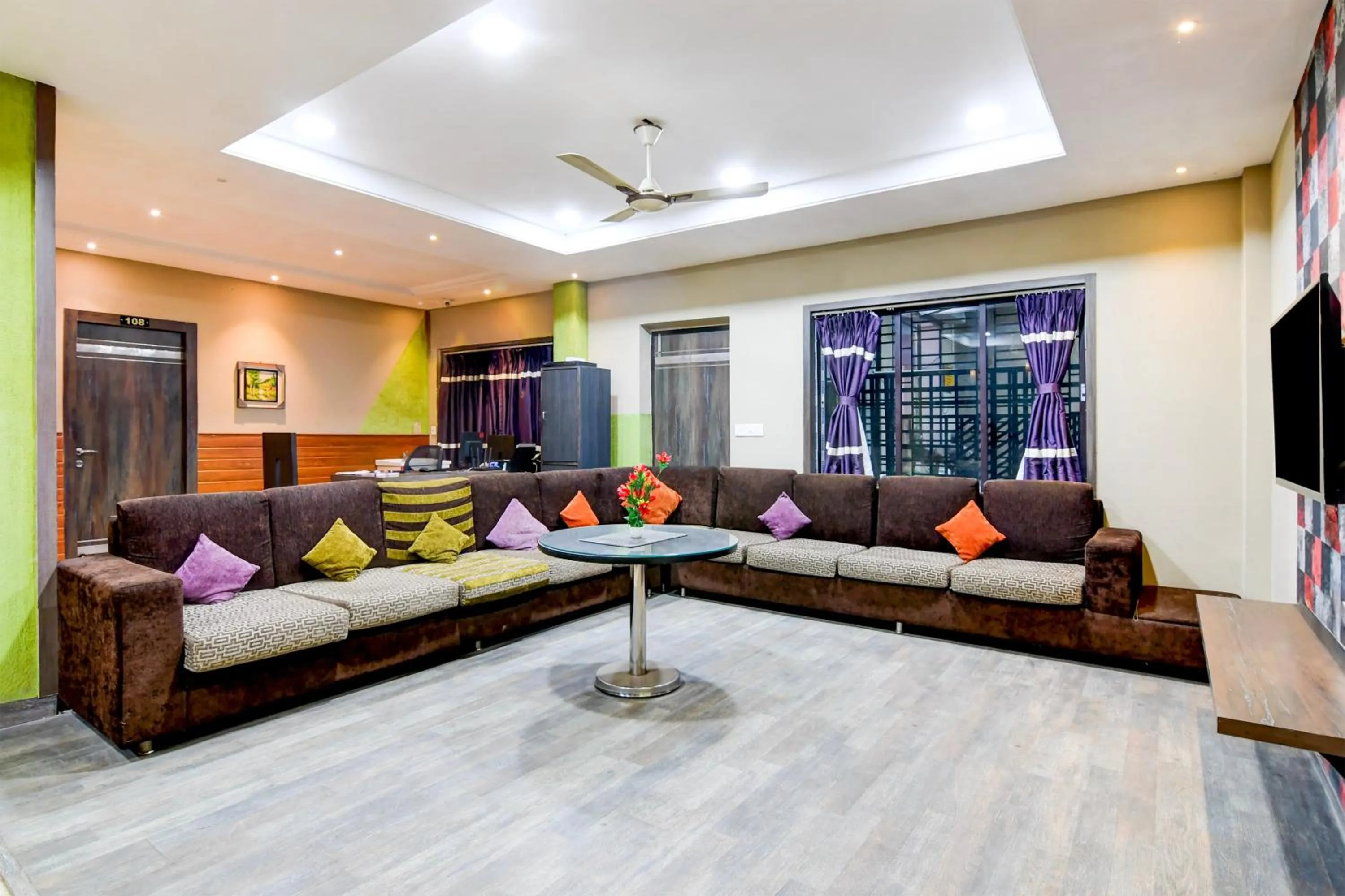 Lobby or reception in Super Collection O Behala