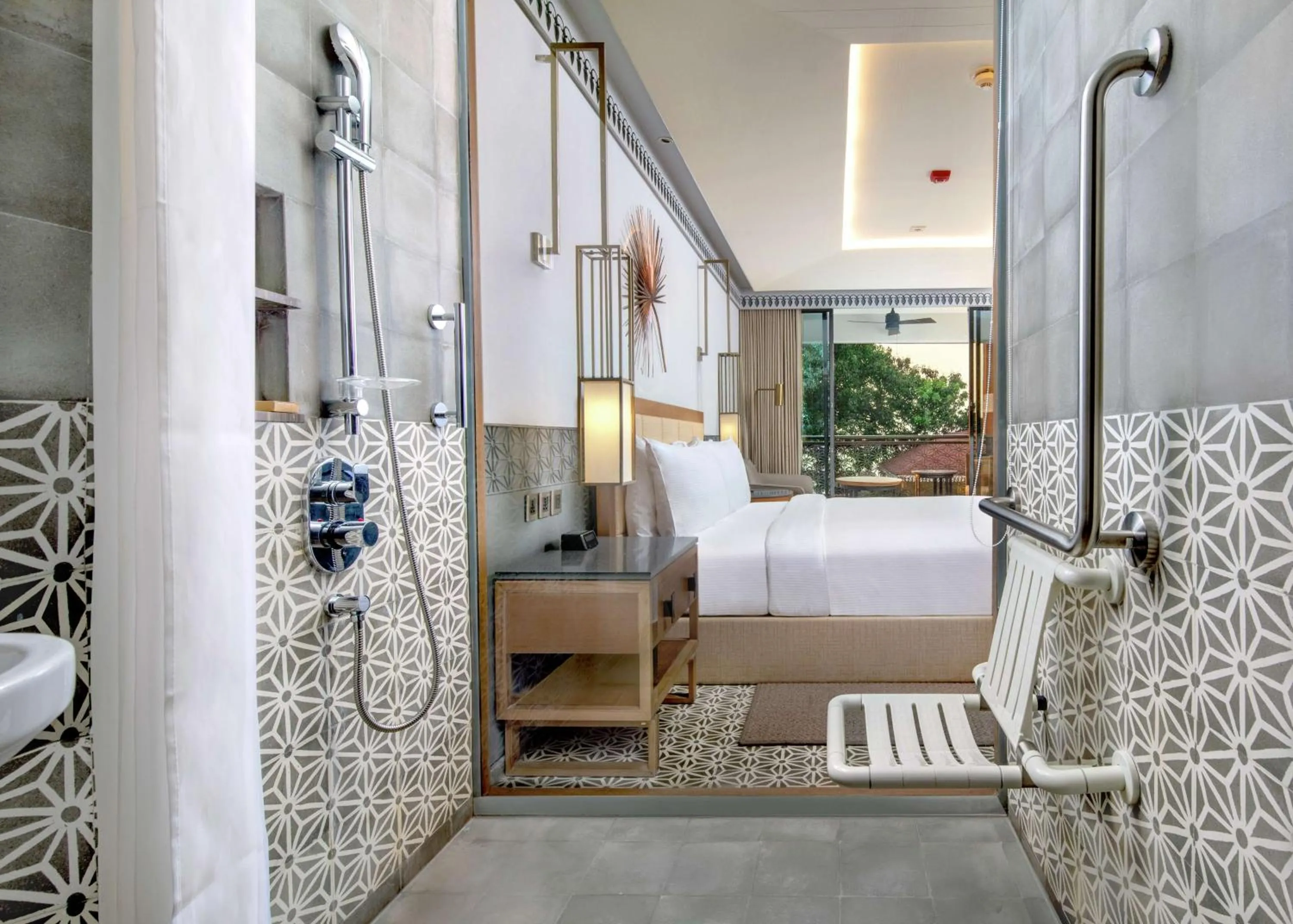 Bathroom, Bed in DoubleTree by Hilton Goa - Panaji