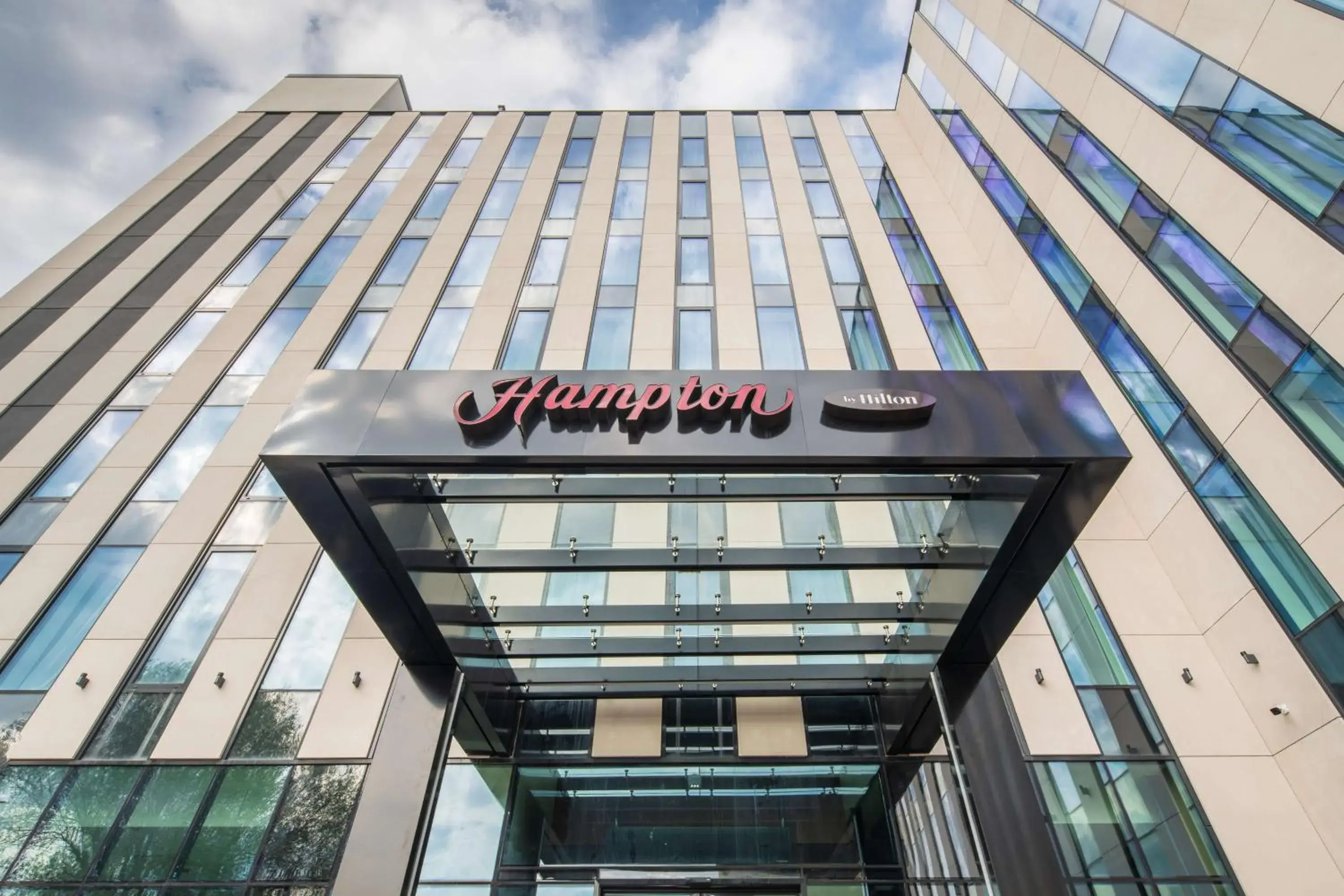 Property building in Hampton By Hilton Warsaw Mokotow Property building in Hampton By Hilton Warsaw Mokotow