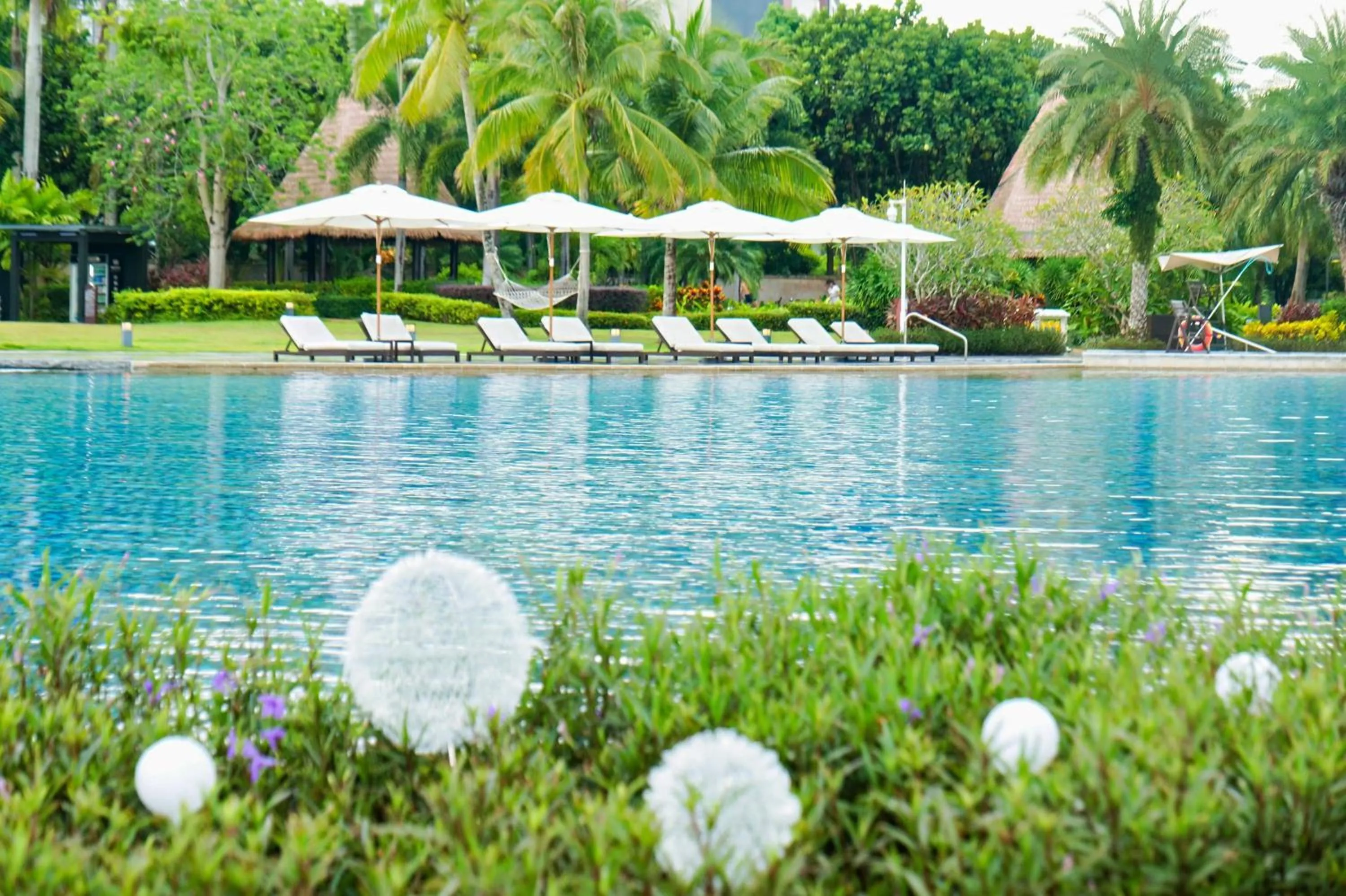 Property building in Doubletree Resort By Hilton Hainan - Xinglong Lakeside