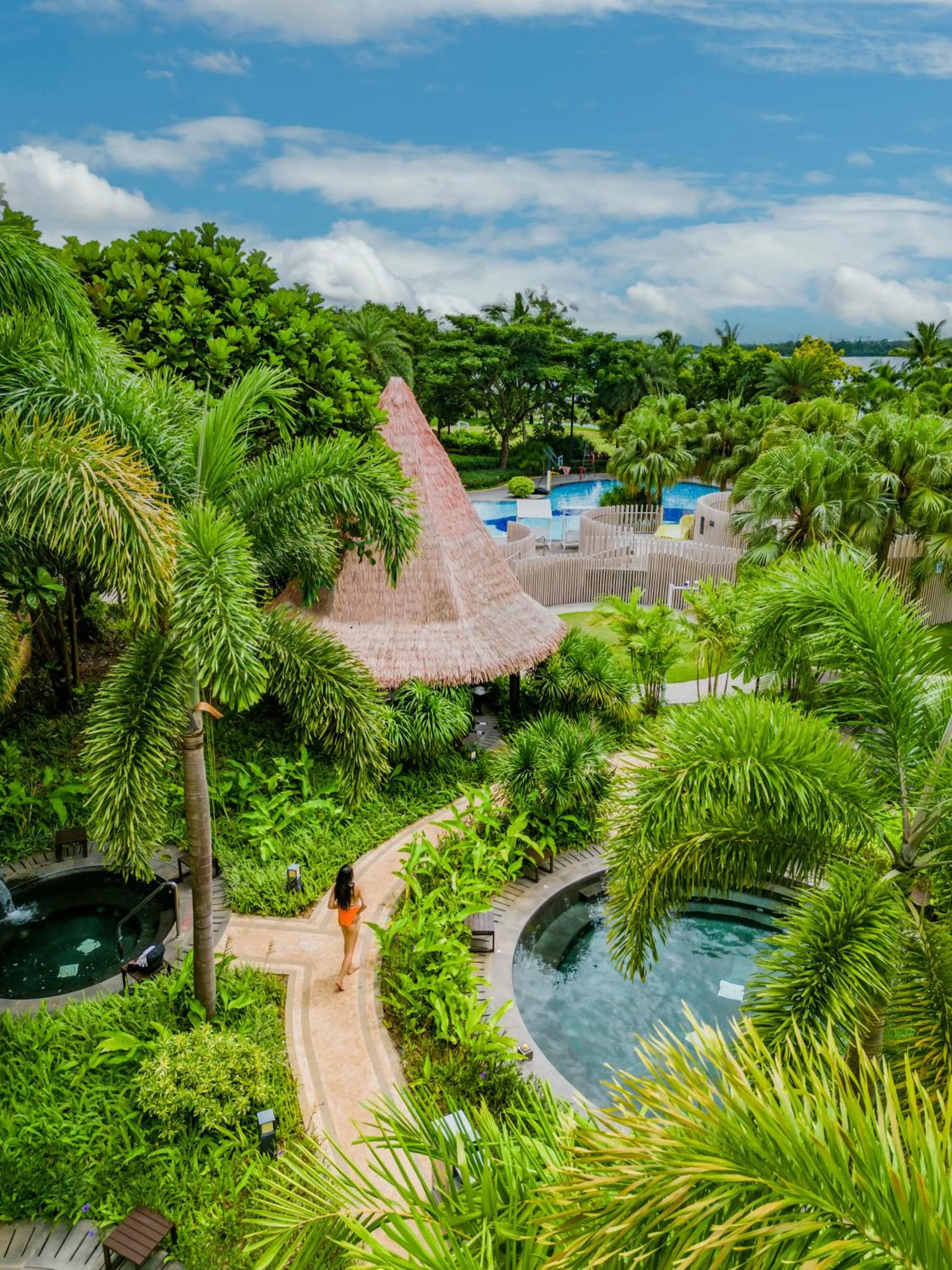 Hot Spring Bath in Doubletree Resort By Hilton Hainan - Xinglong Lakeside