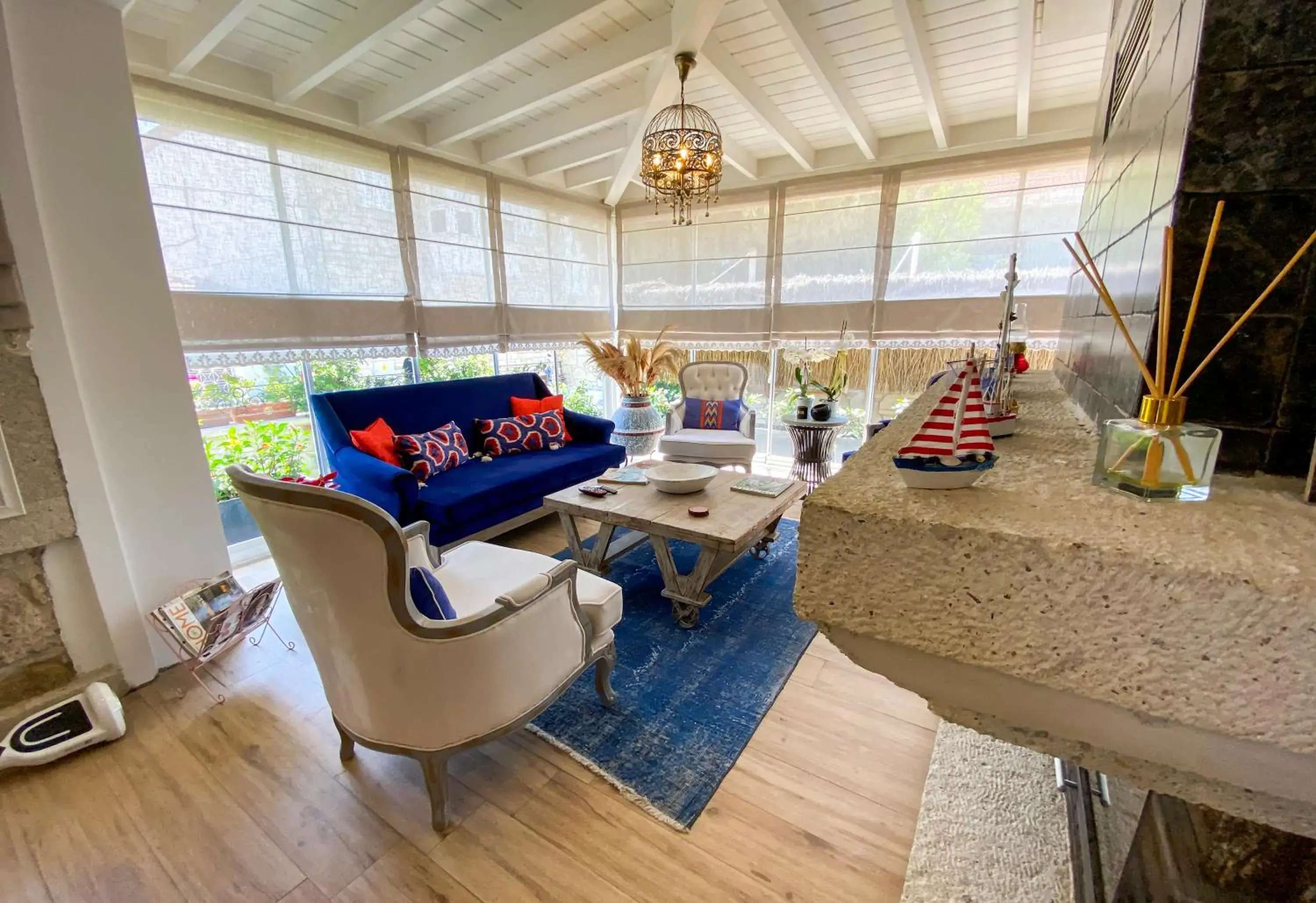 Lobby or reception in PROVENCE MANSİON ALAÇATI Lobby or reception in PROVENCE MANSİON ALAÇATI