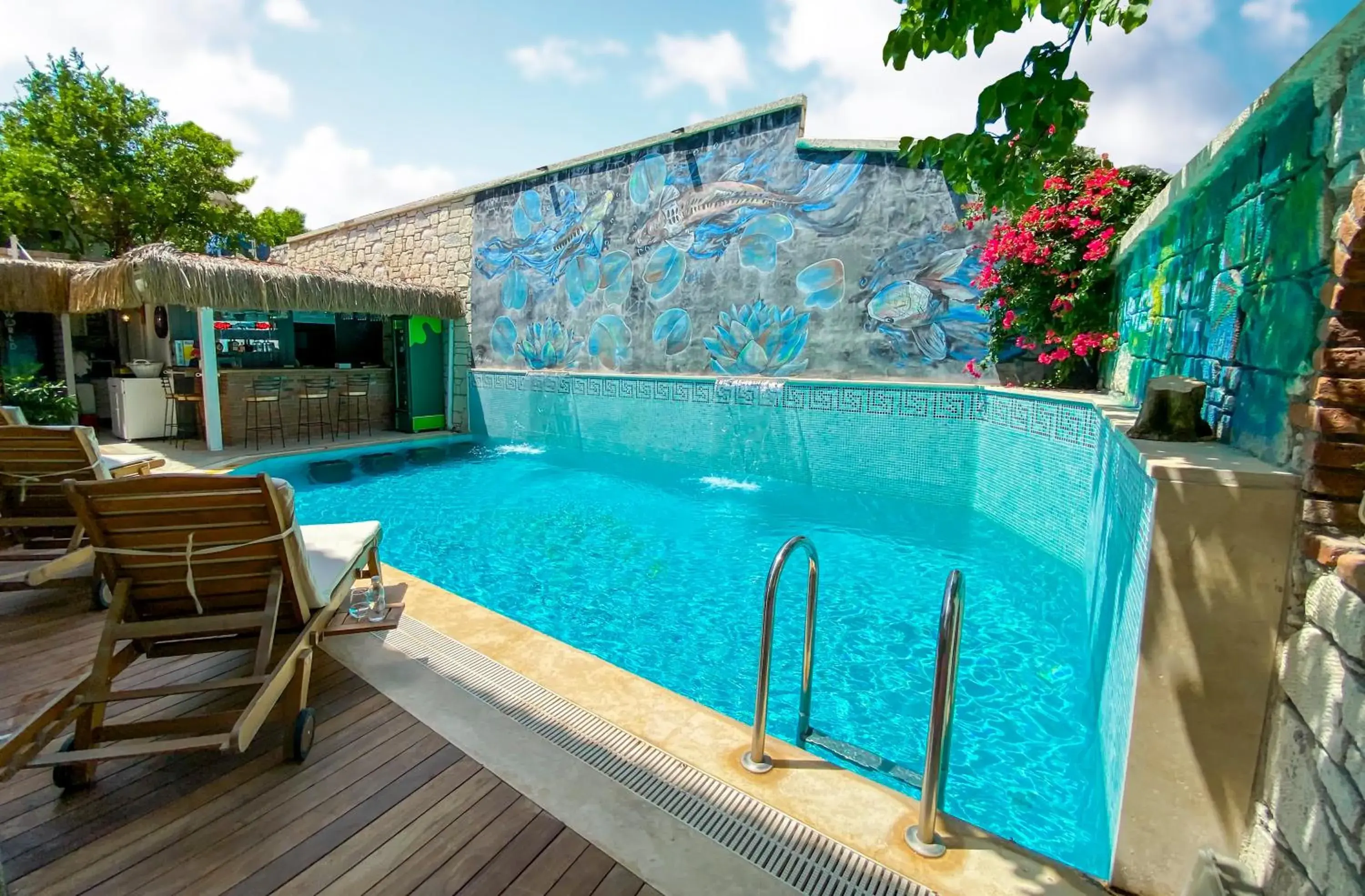 Swimming pool in PROVENCE MANSİON ALAÇATI Swimming pool in PROVENCE MANSİON ALAÇATI