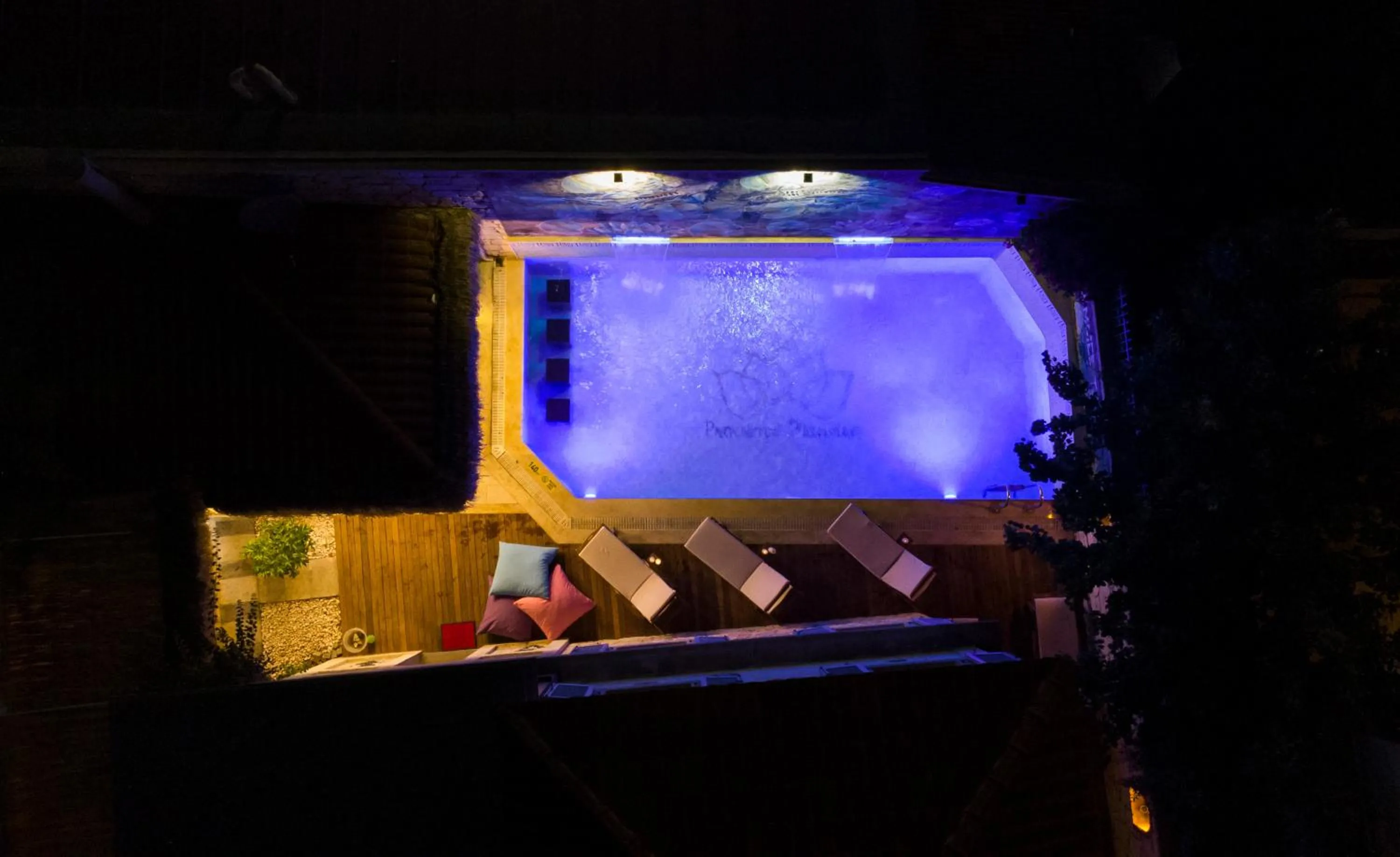 Swimming pool in PROVENCE MANSİON ALAÇATI