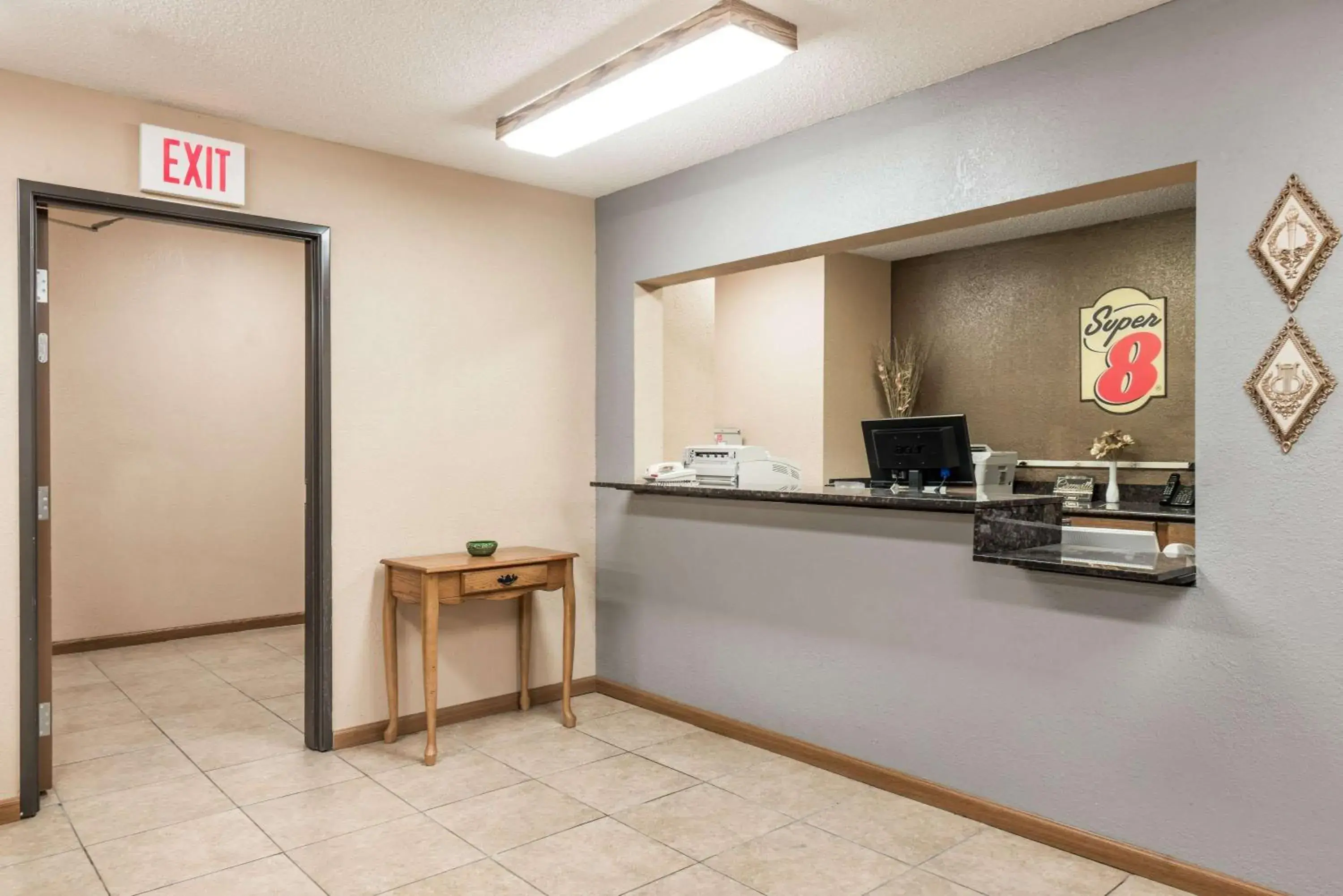 Lobby or reception in Super 8 by Wyndham Greenville Lobby or reception in Super 8 by Wyndham Greenville