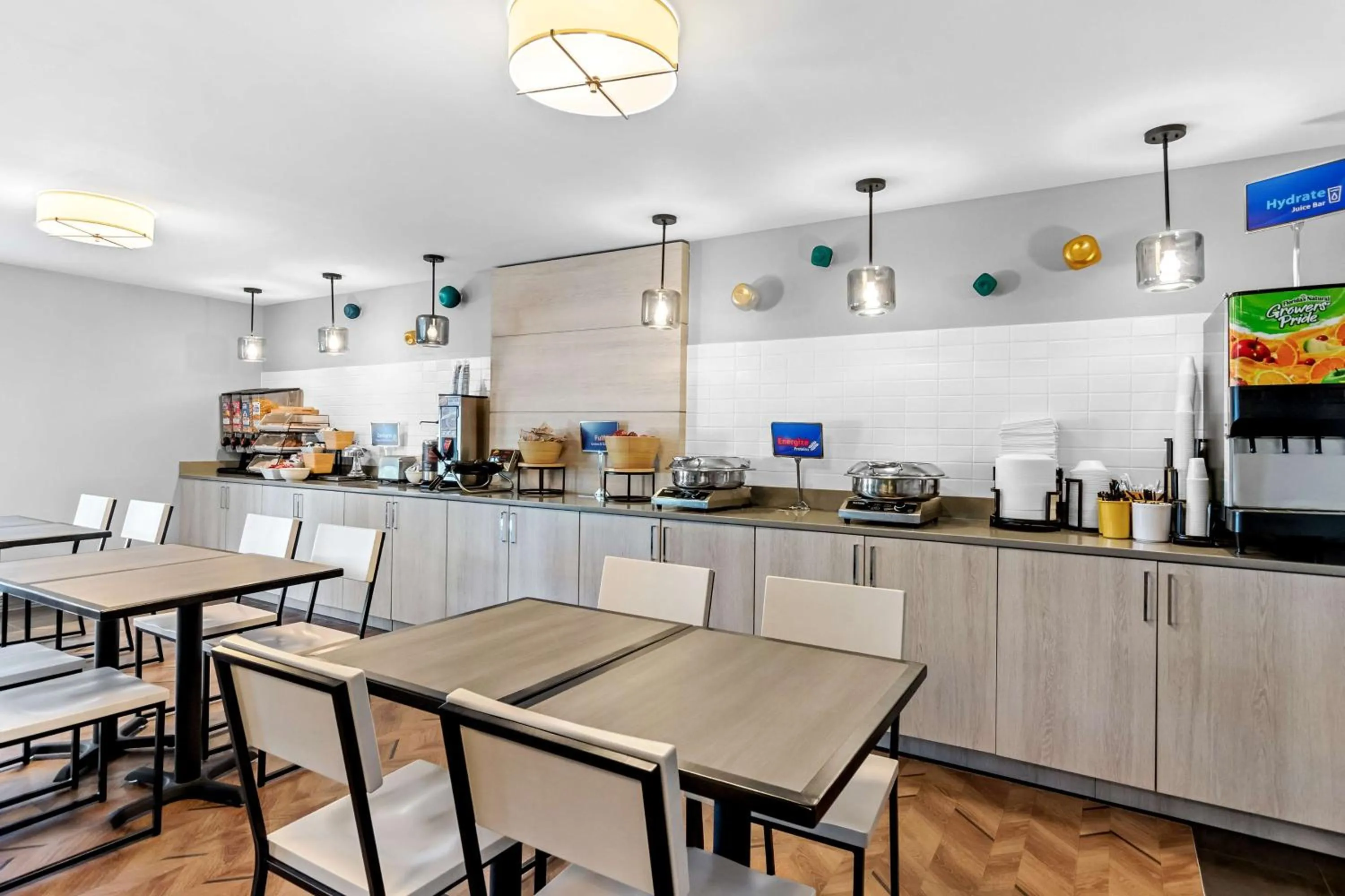 Restaurant/places to eat in Best Western Doswell Hotel