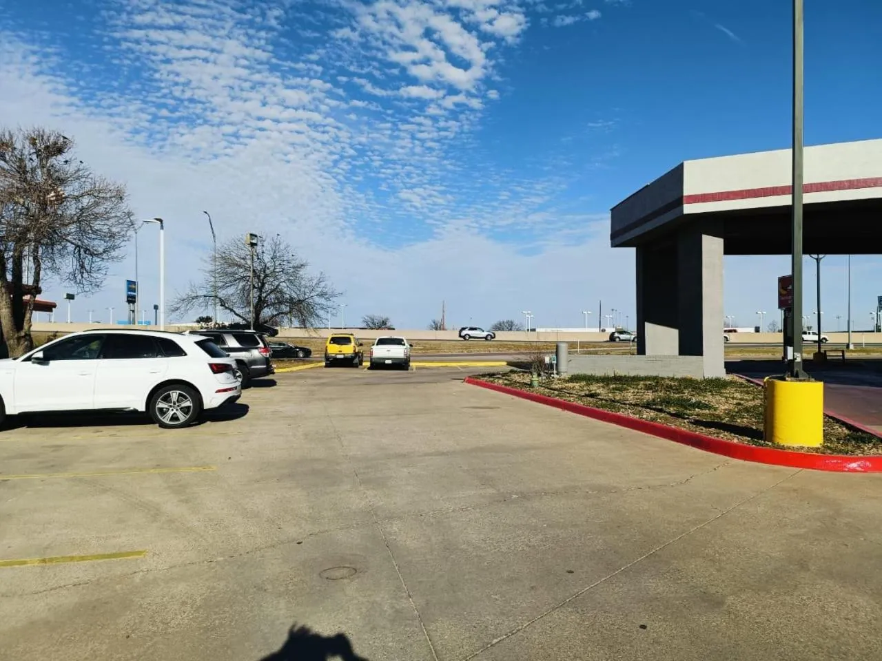 Parking in Travelers inn by OYO Wichita Falls