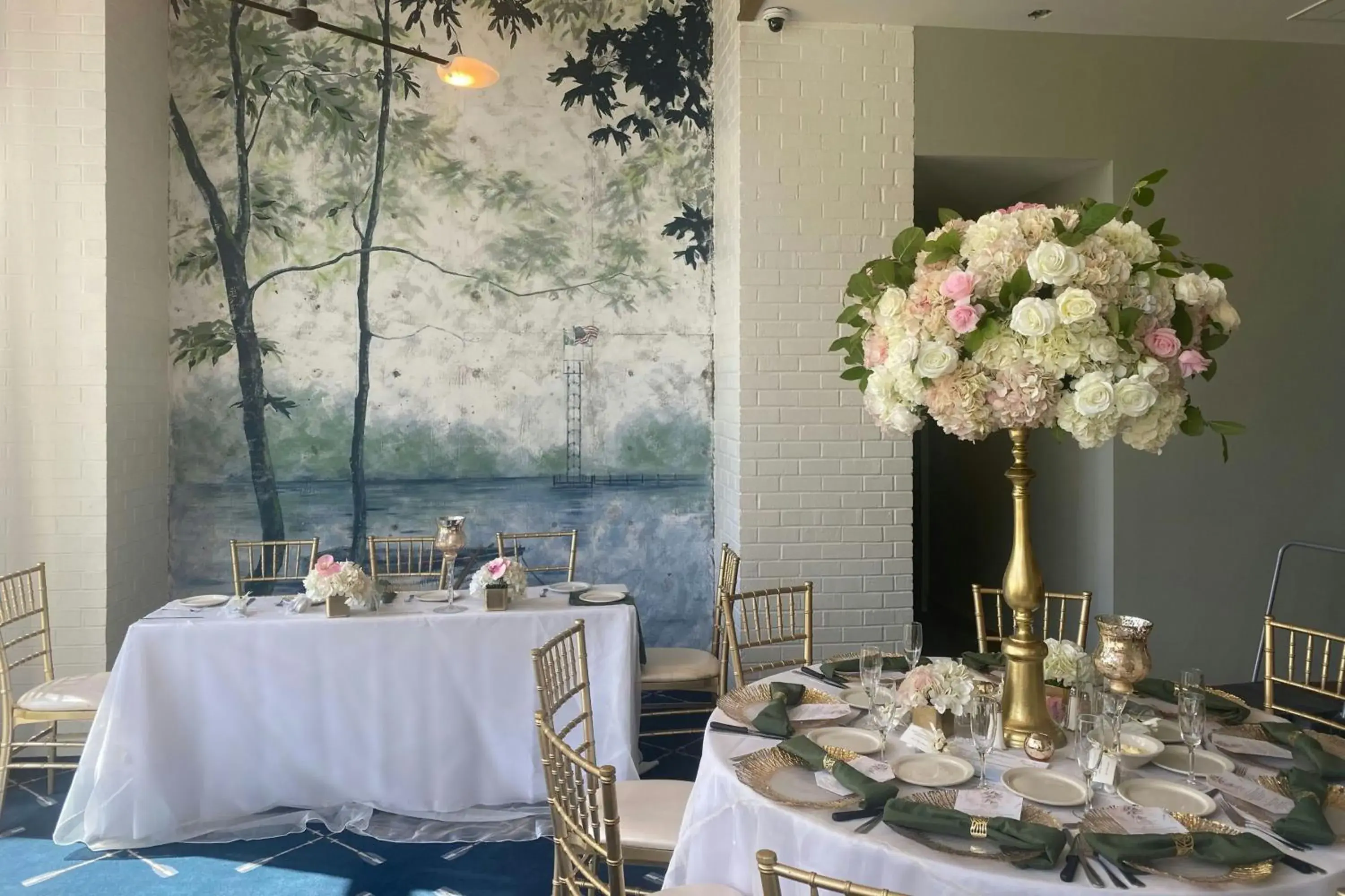 Lobby or reception in Merriweather Lakehouse Hotel, Autograph Collection Lobby or reception in Merriweather Lakehouse Hotel, Autograph Collection