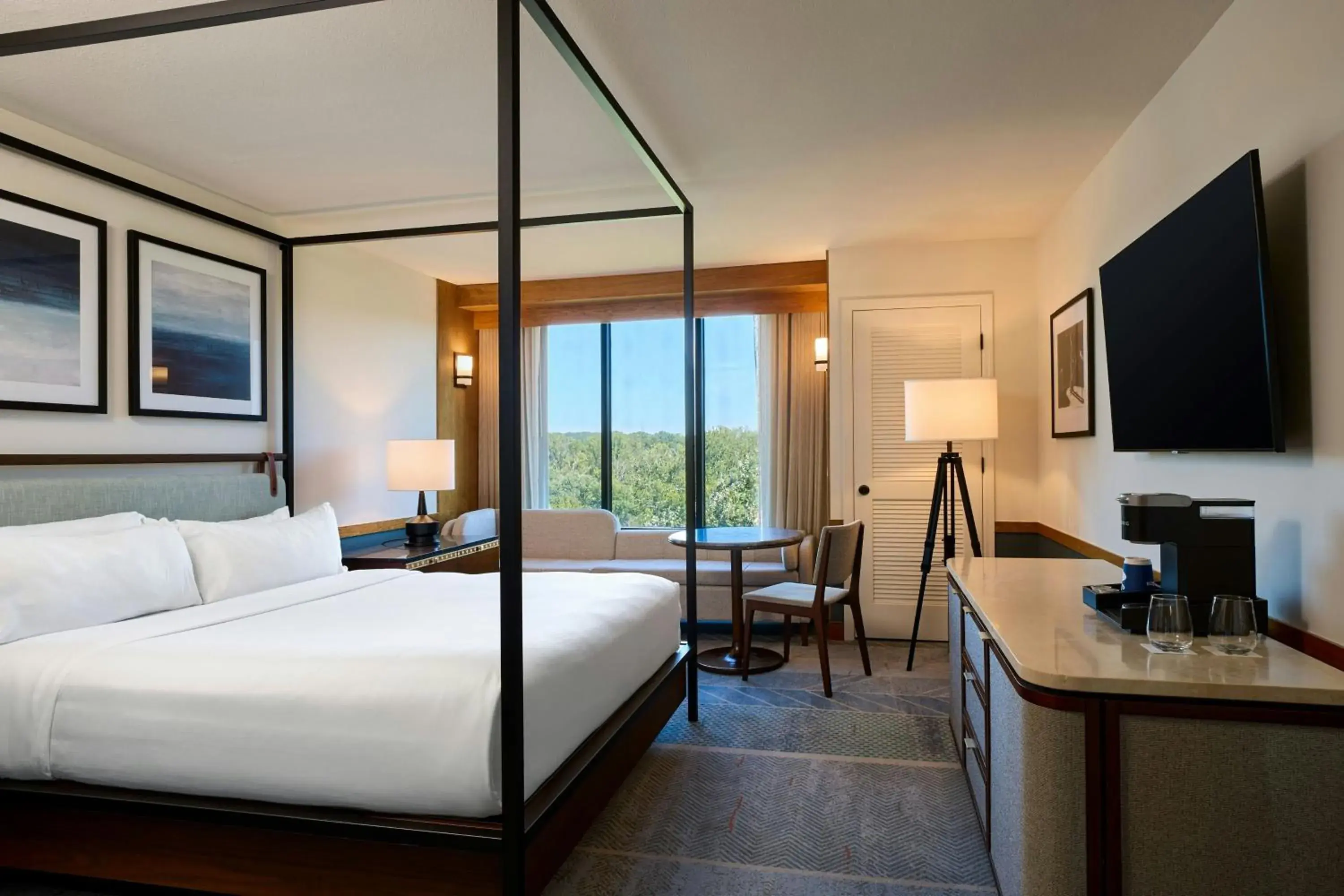 King Room with Partial Lake View in Merriweather Lakehouse Hotel, Autograph Collection King Room with Partial Lake View in Merriweather Lakehouse Hotel, Autograph Collection