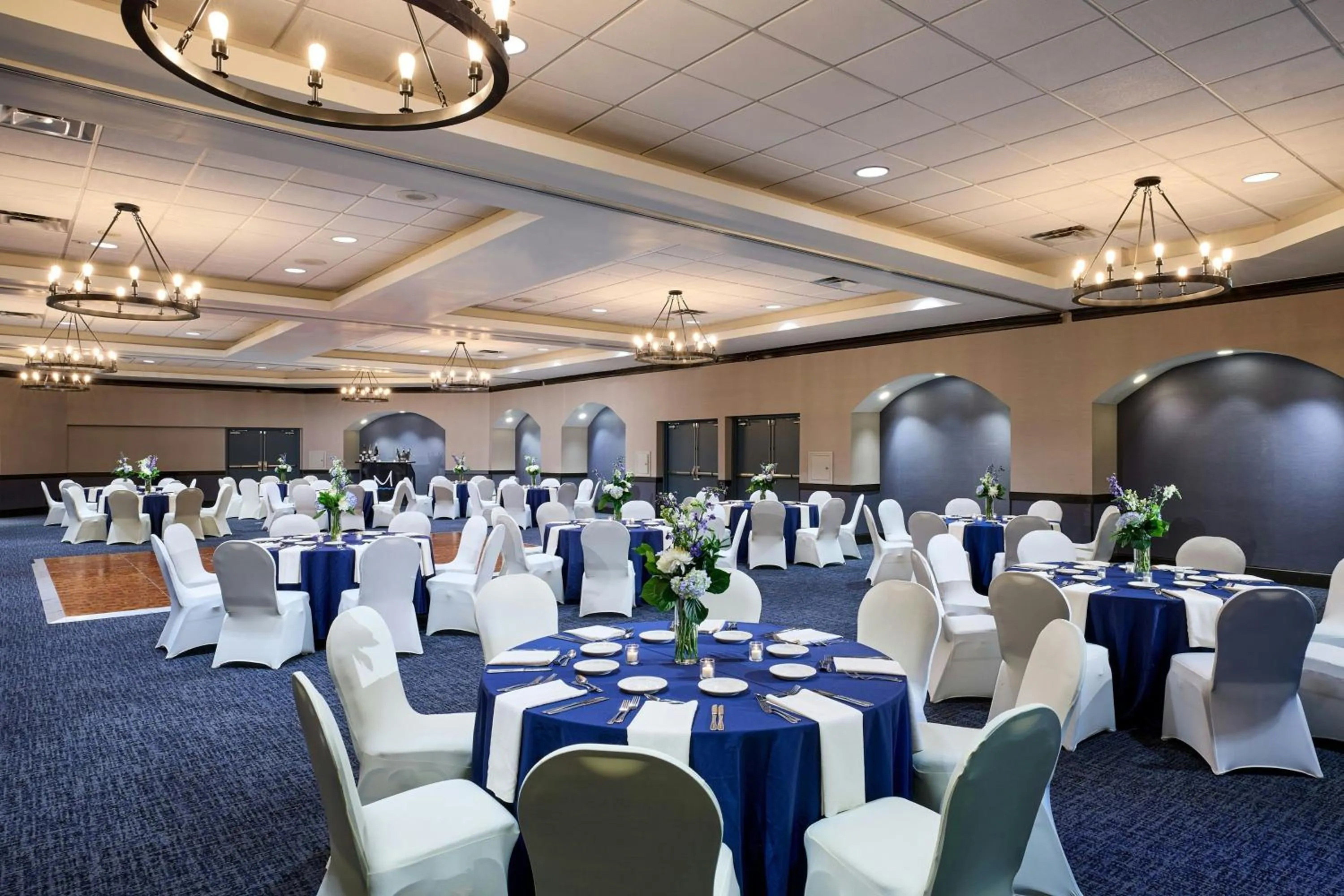 Meeting/conference room in Merriweather Lakehouse Hotel, Autograph Collection