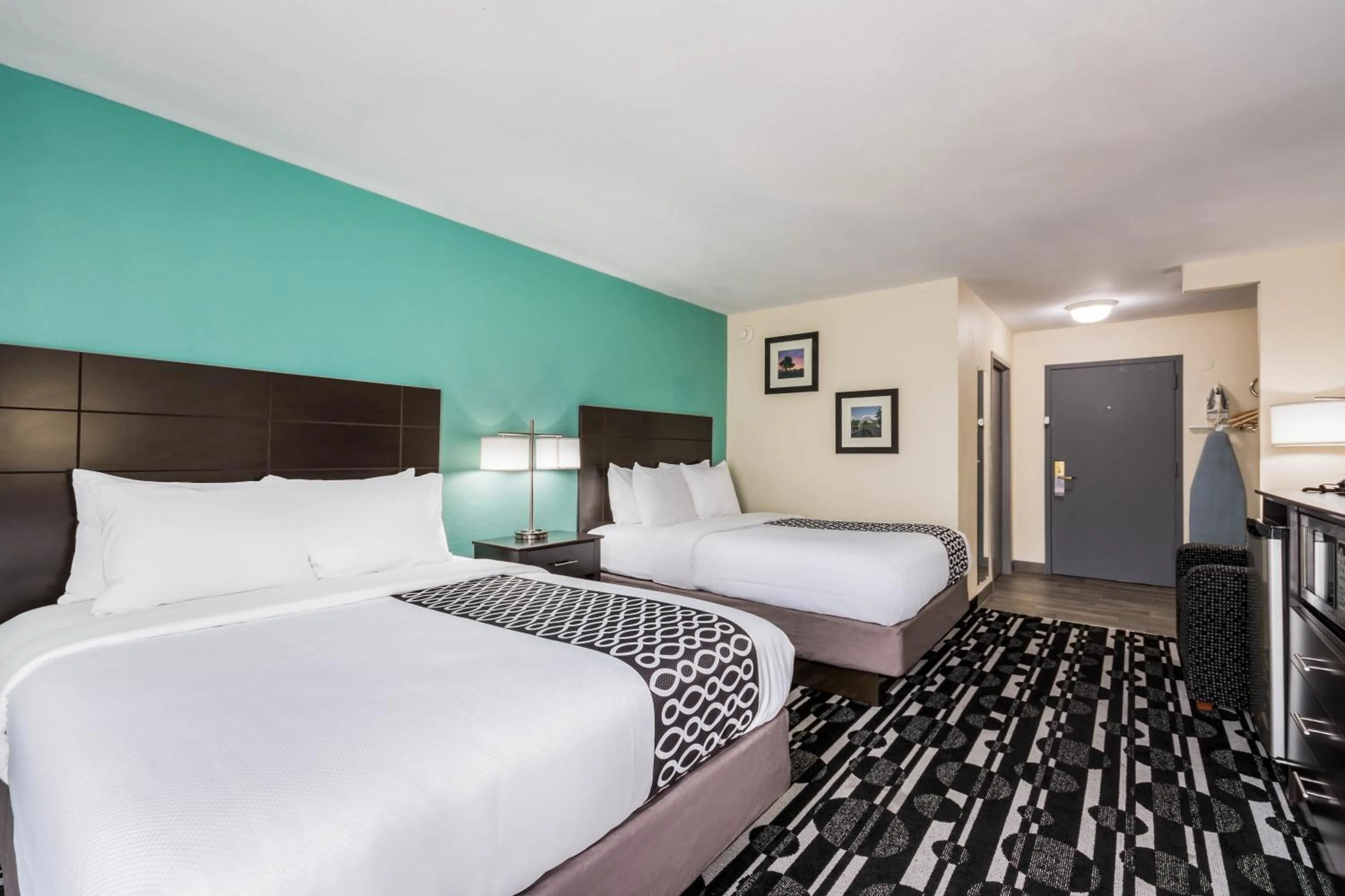 Photo of the whole room, Bed in Bricktown Hotel & Extended Stay