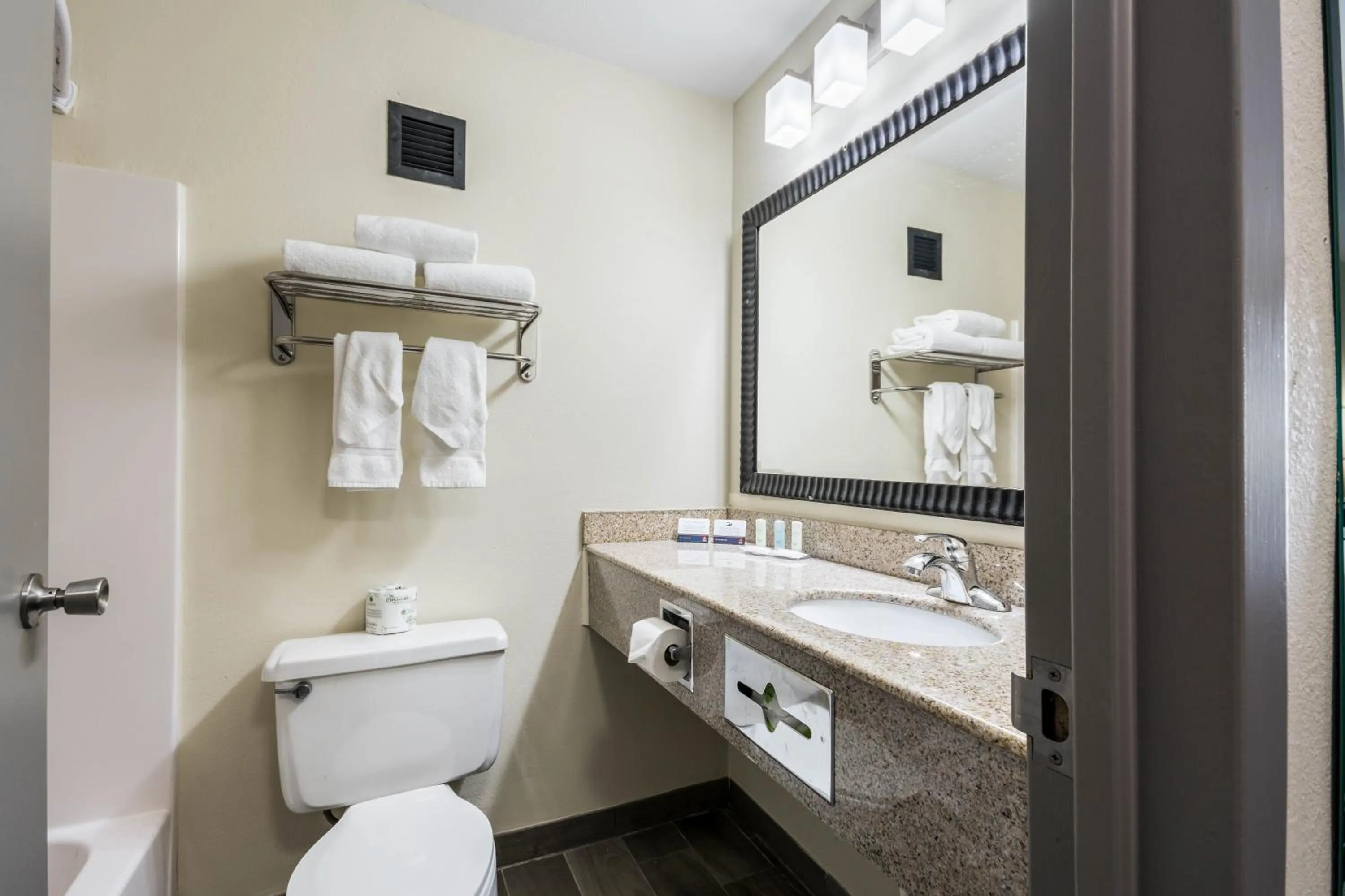 Bathroom in Bricktown Hotel & Extended Stay