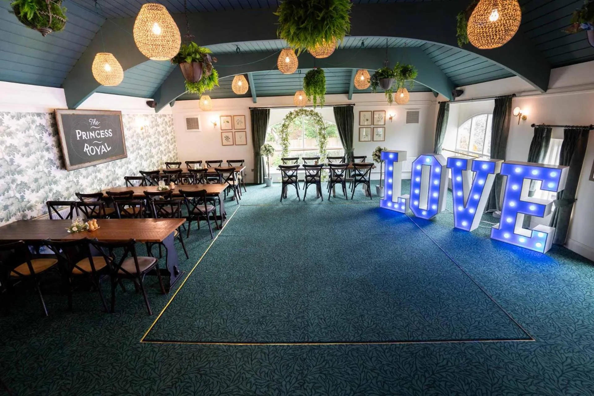 Restaurant/places to eat in The Princess Royal