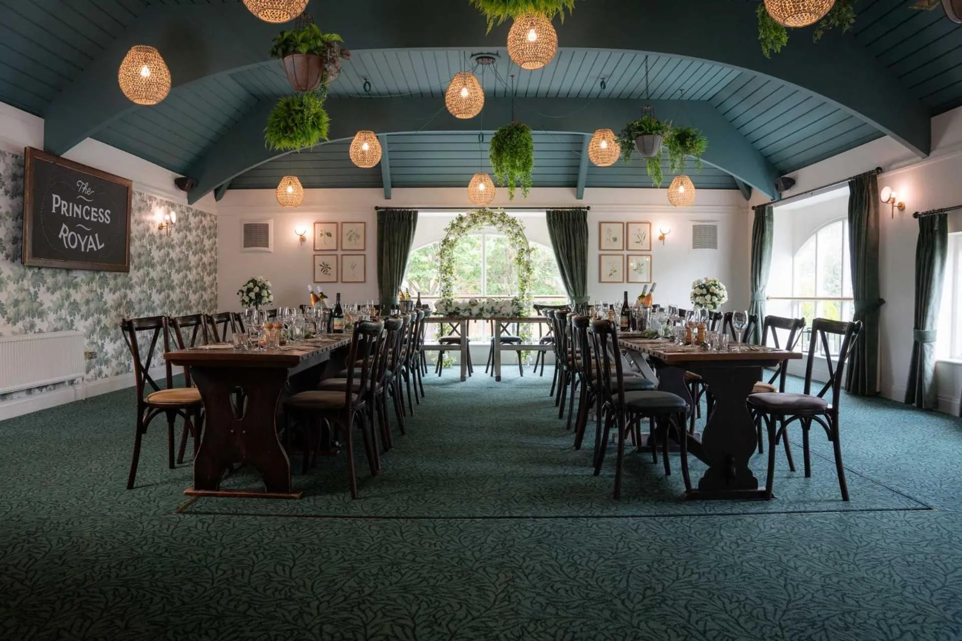 Restaurant/places to eat in The Princess Royal