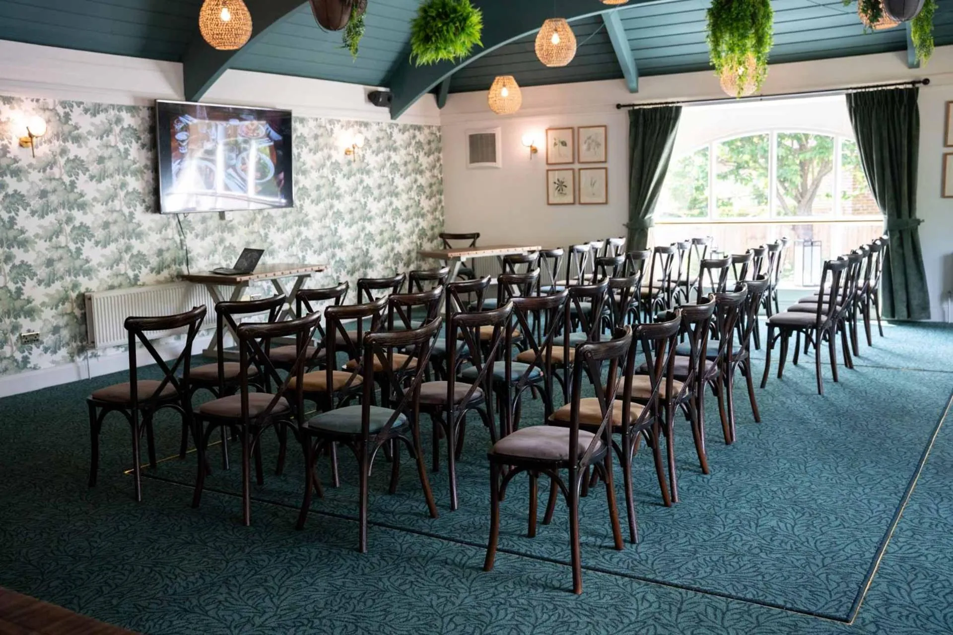 Restaurant/places to eat in The Princess Royal