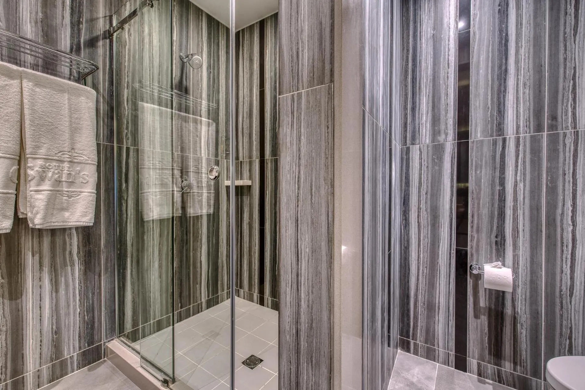 Shower in Swans Cay Hotel