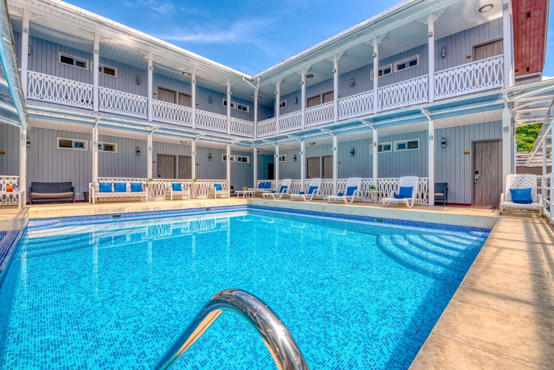 Swimming pool in Swans Cay Hotel