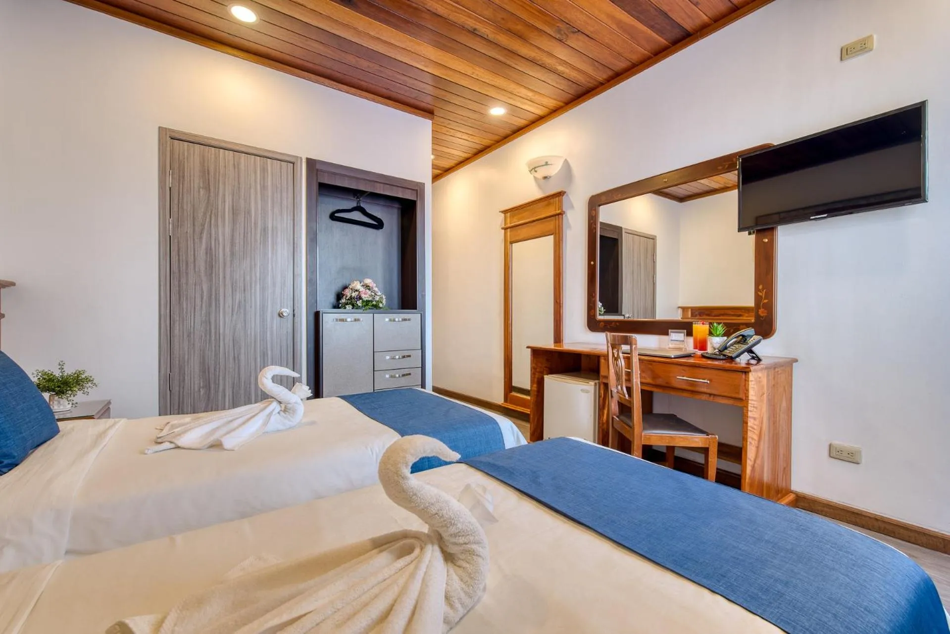 Bed in Swans Cay Hotel