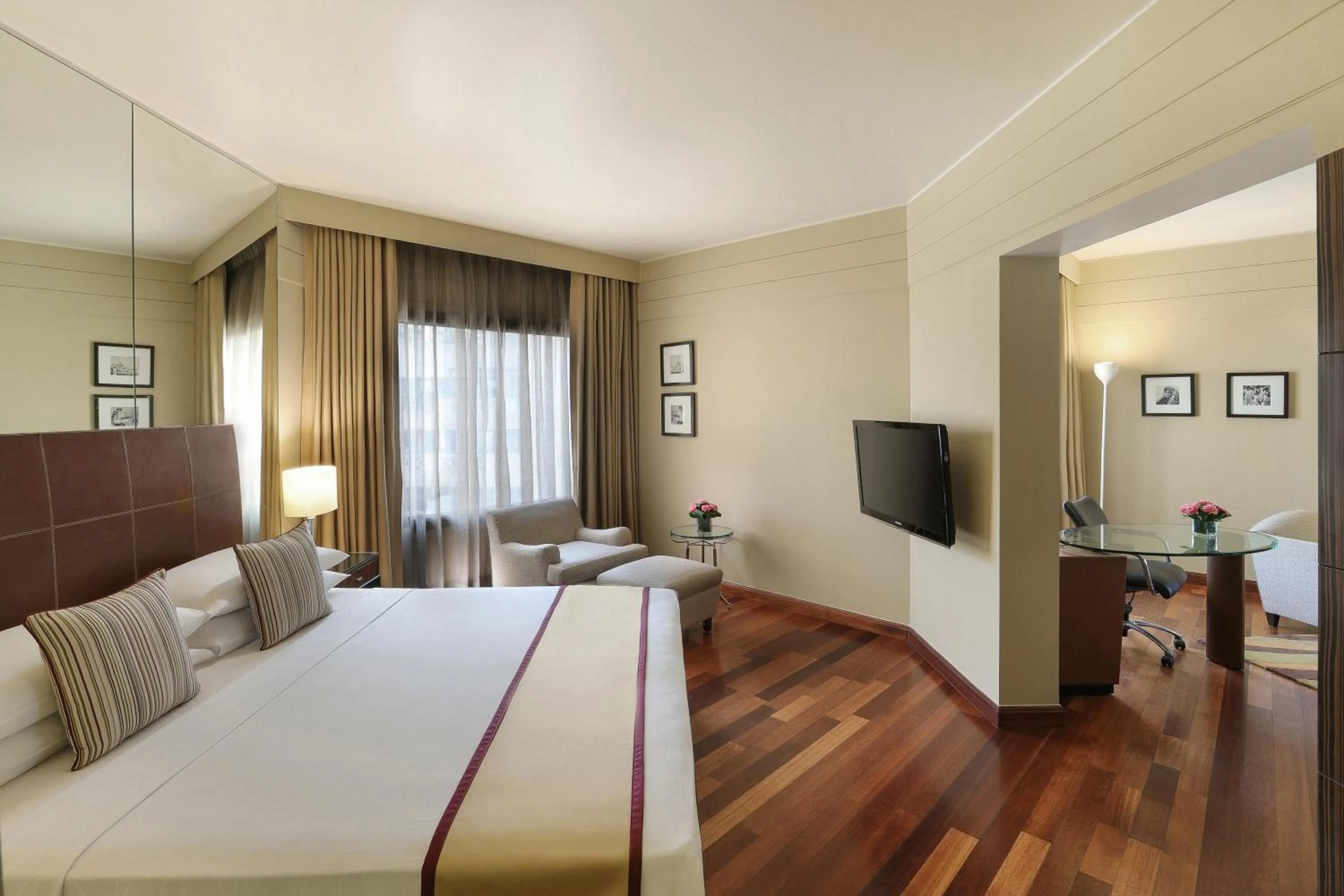 Bed in Hyatt Regency Delhi