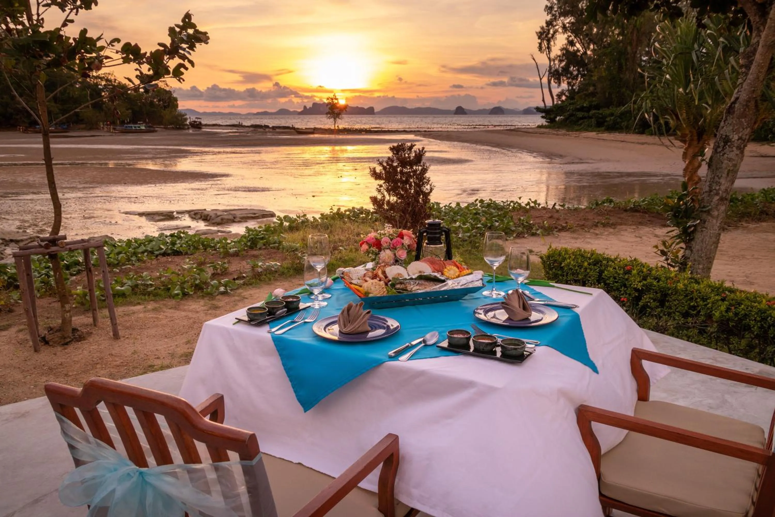 Dining area in Nakamanda Resort and Spa