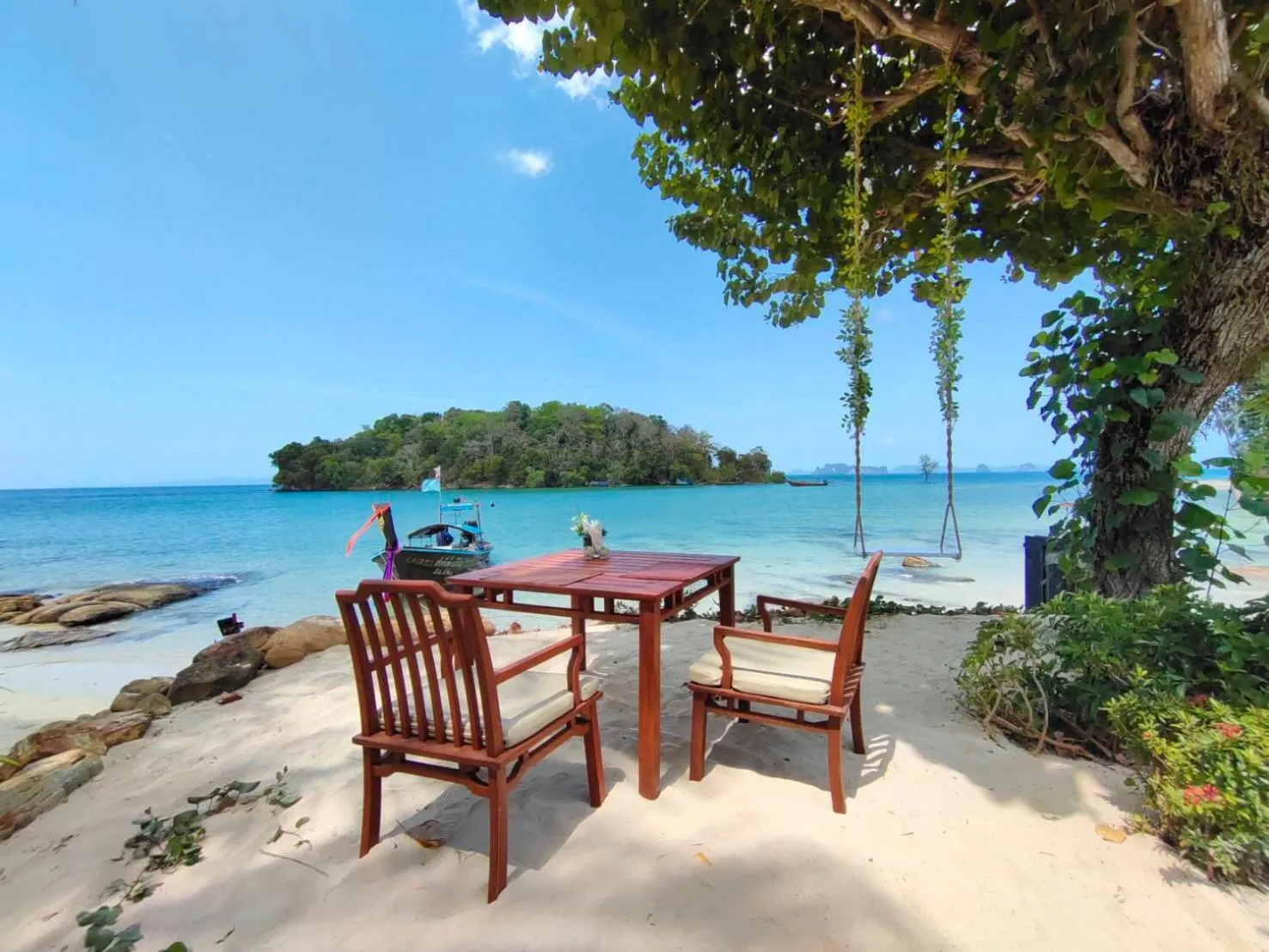 Dining area in Nakamanda Resort and Spa