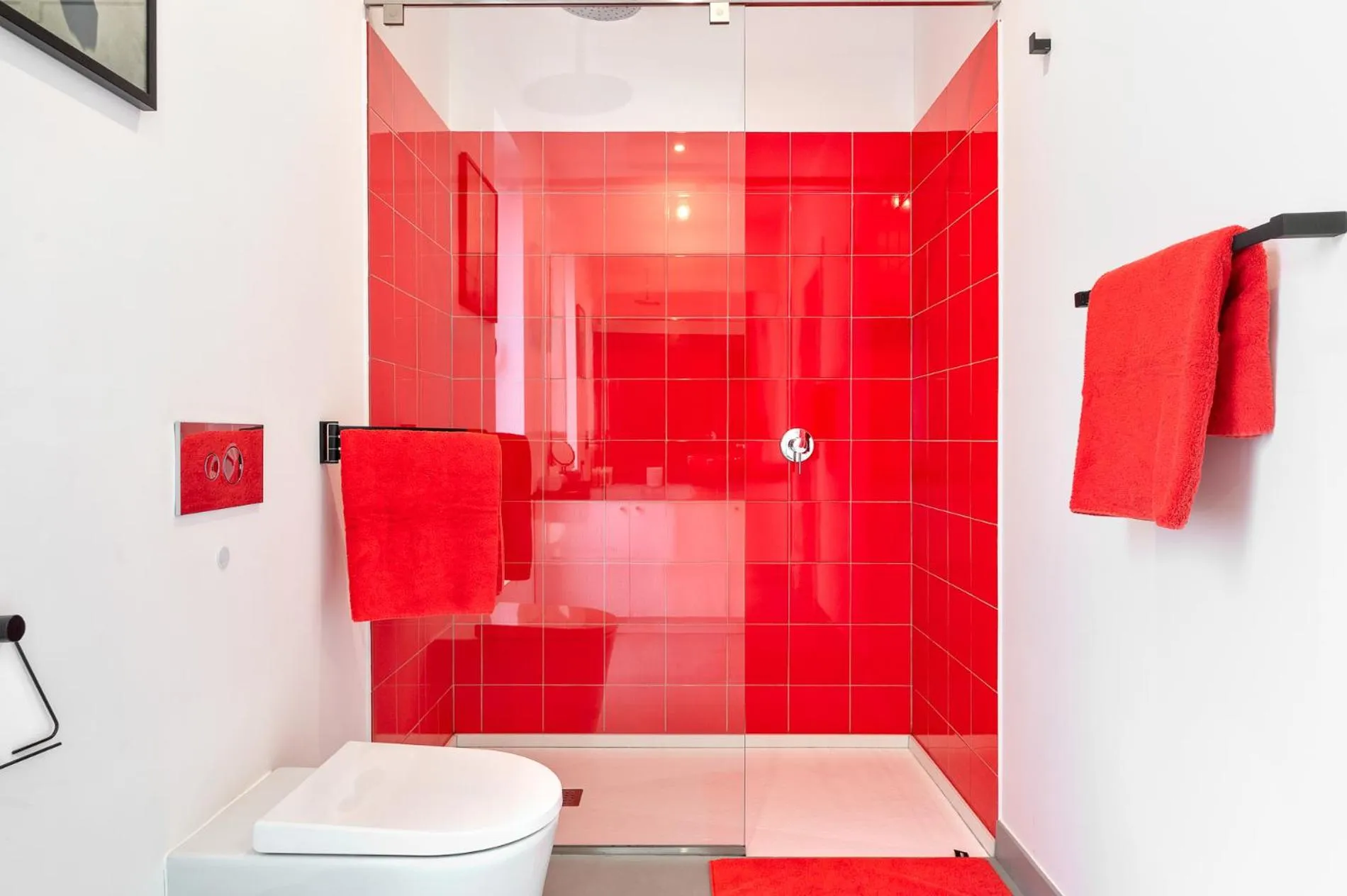 Shower in Flamboyant Boutique B&B