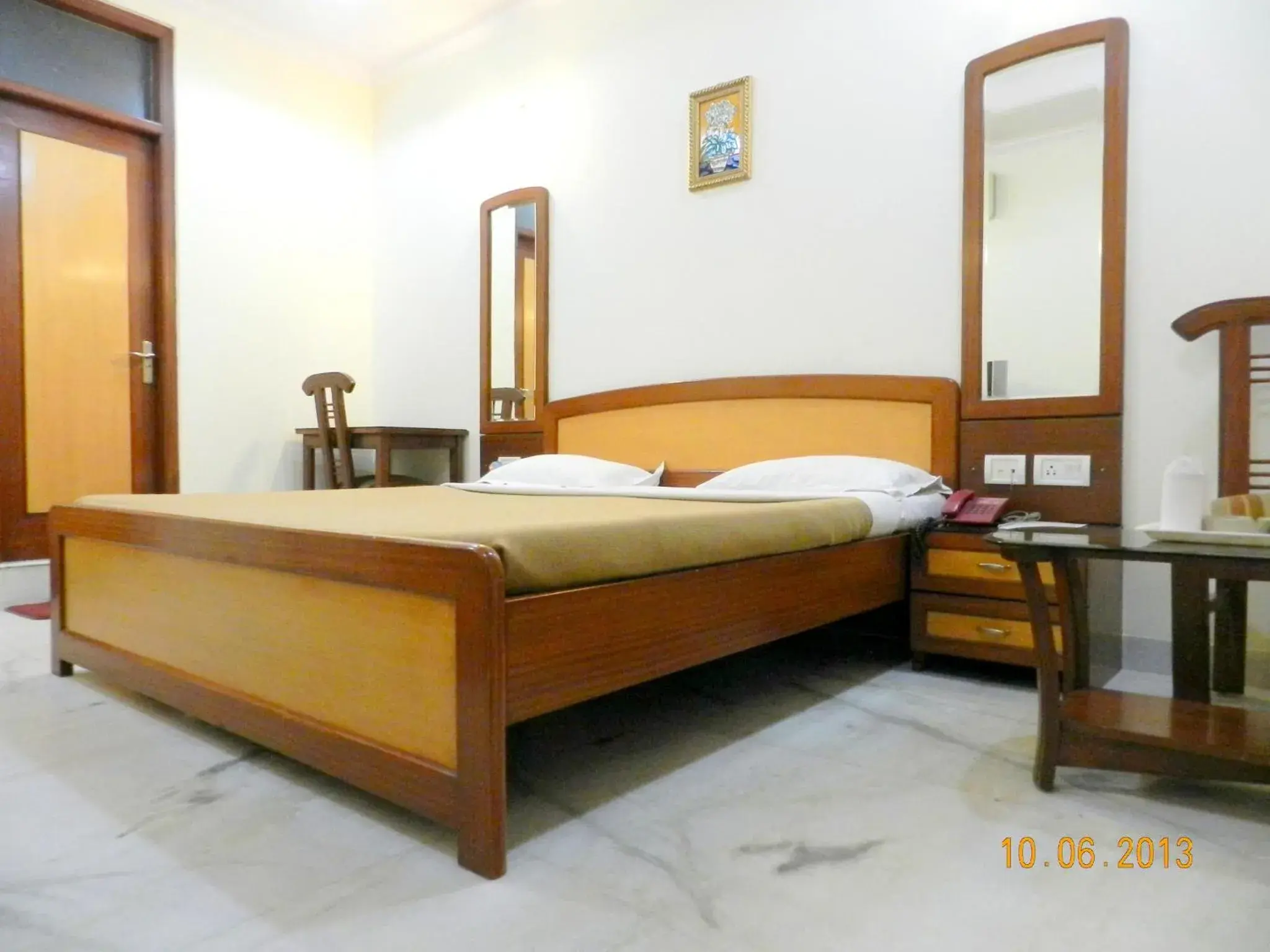 Premium Double Room in Hotel Tara Palace, Chandni Chowk Premium Double Room in Hotel Tara Palace, Chandni Chowk