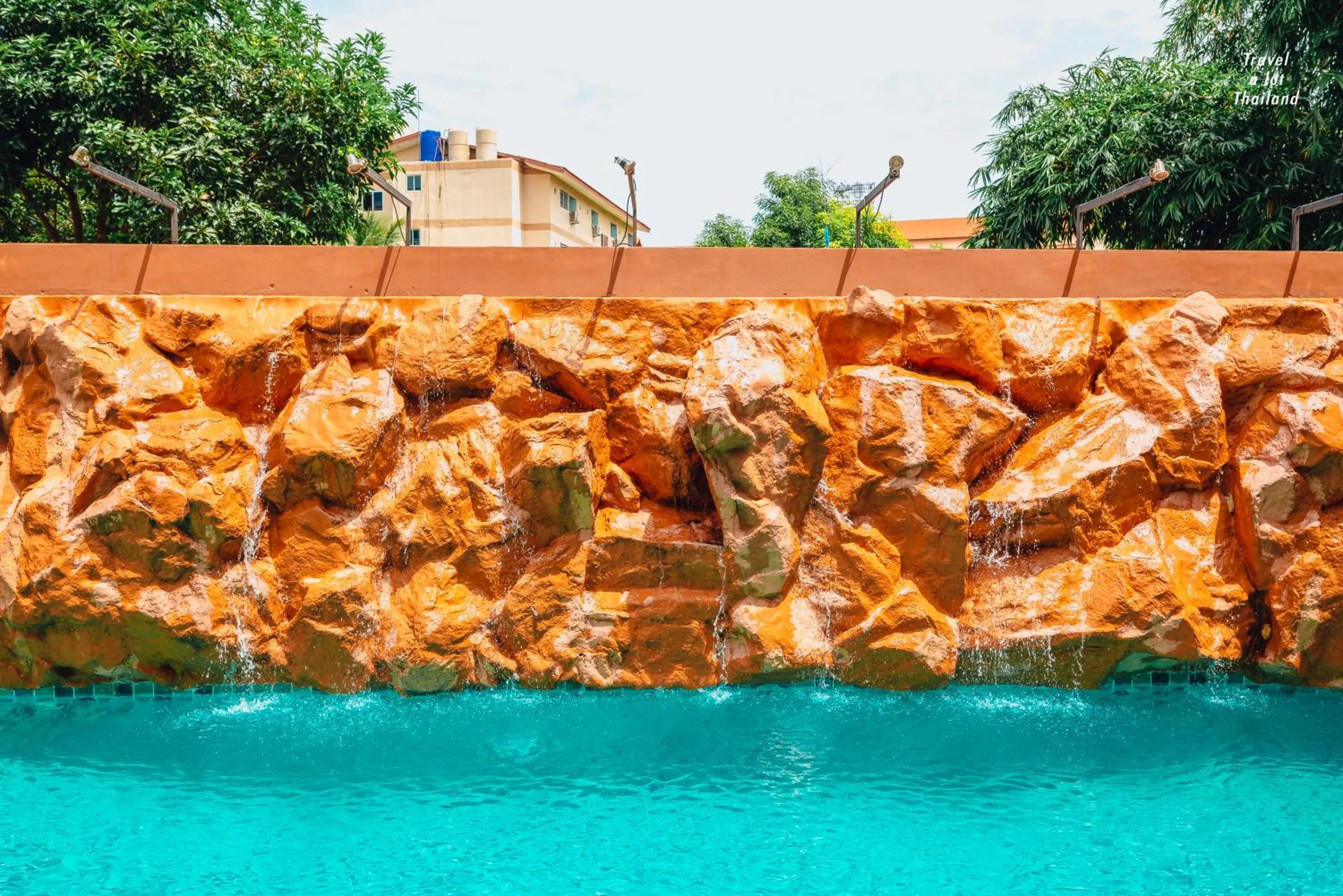 Swimming pool in Centara Nova Hotel Pattaya