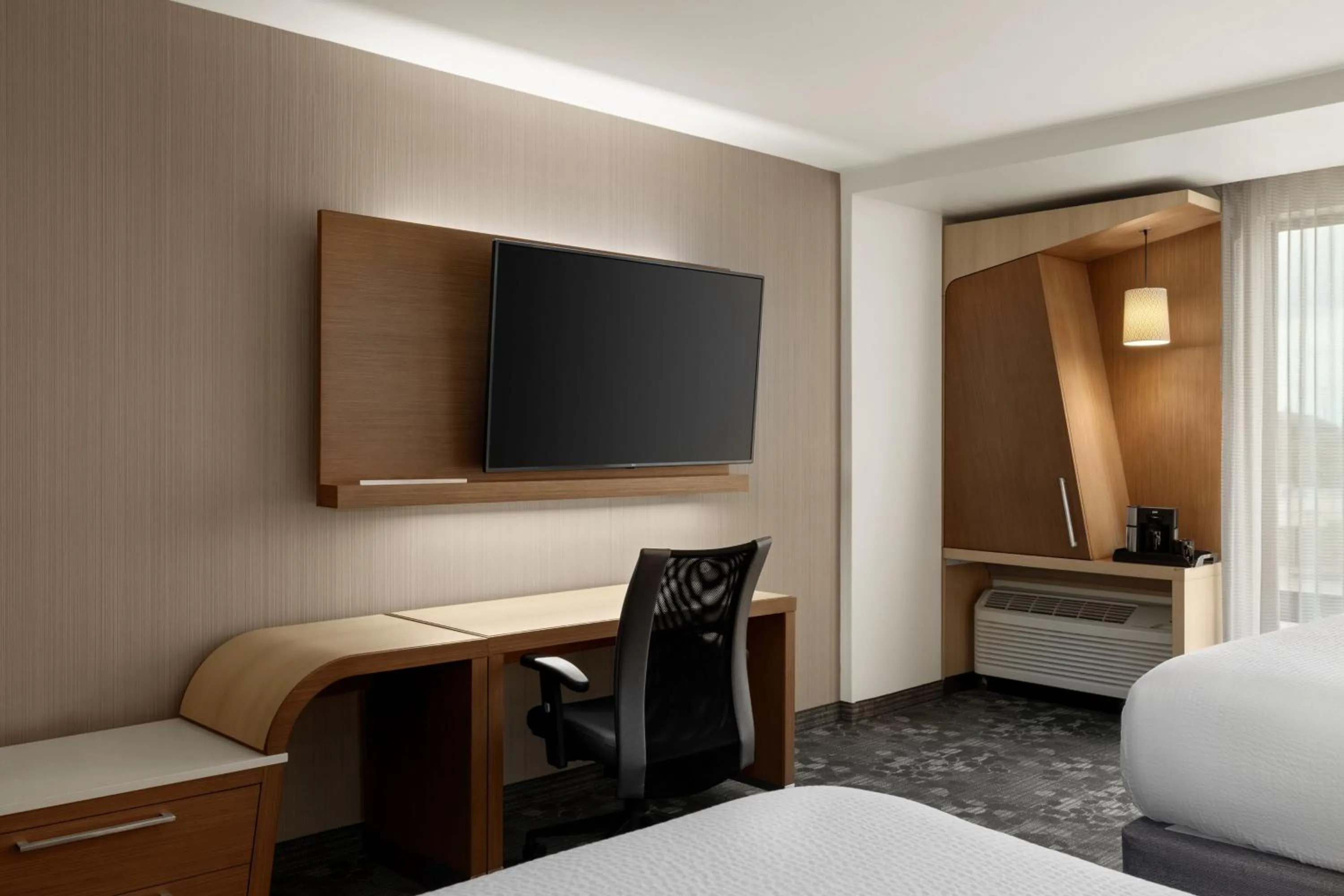 Photo of the whole room, Bed in Courtyard by Marriott Omaha East/Council Bluffs, IA