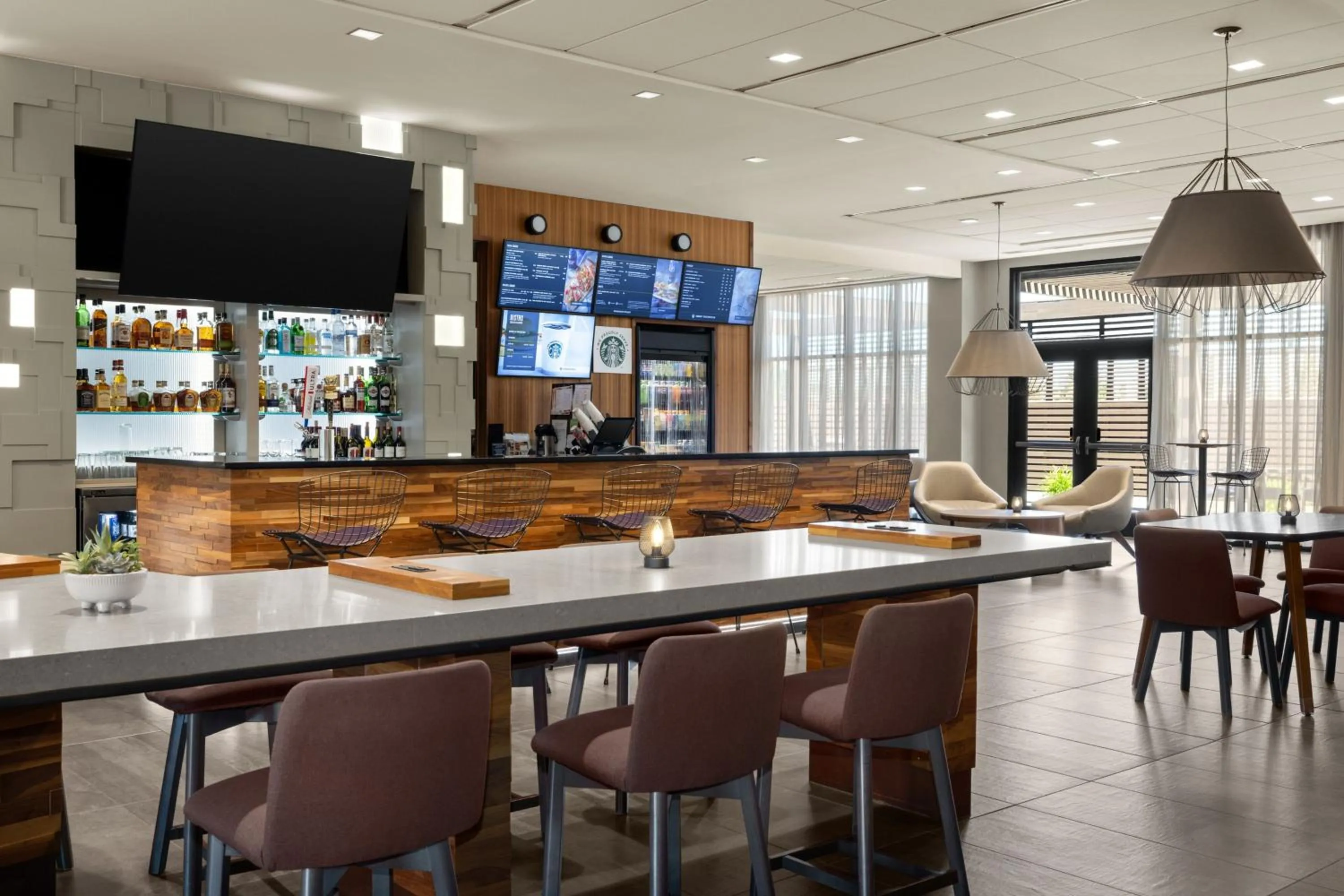 Lounge or bar in Courtyard by Marriott Omaha East/Council Bluffs, IA