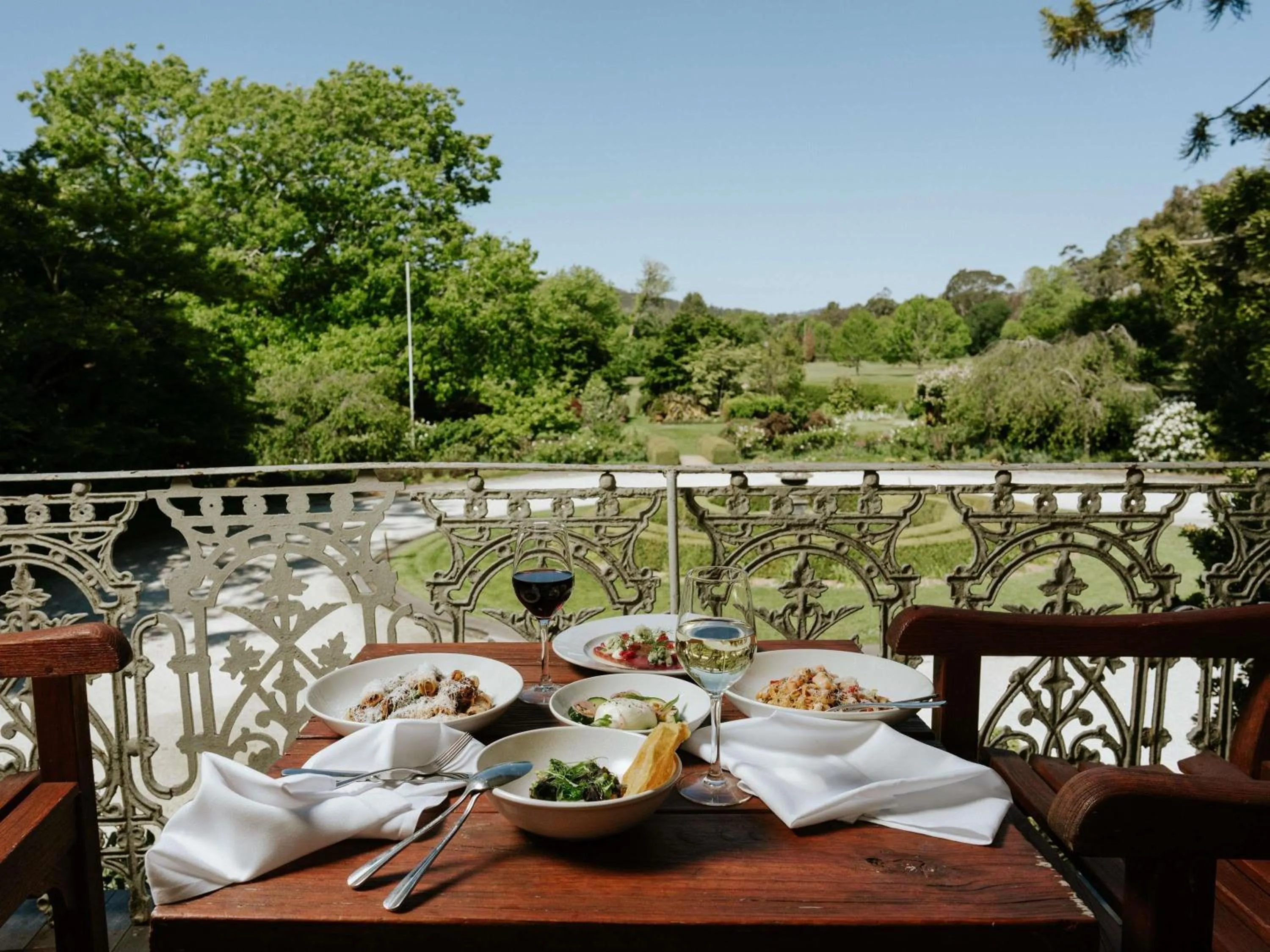 Restaurant/places to eat in Peppers Craigieburn Resort