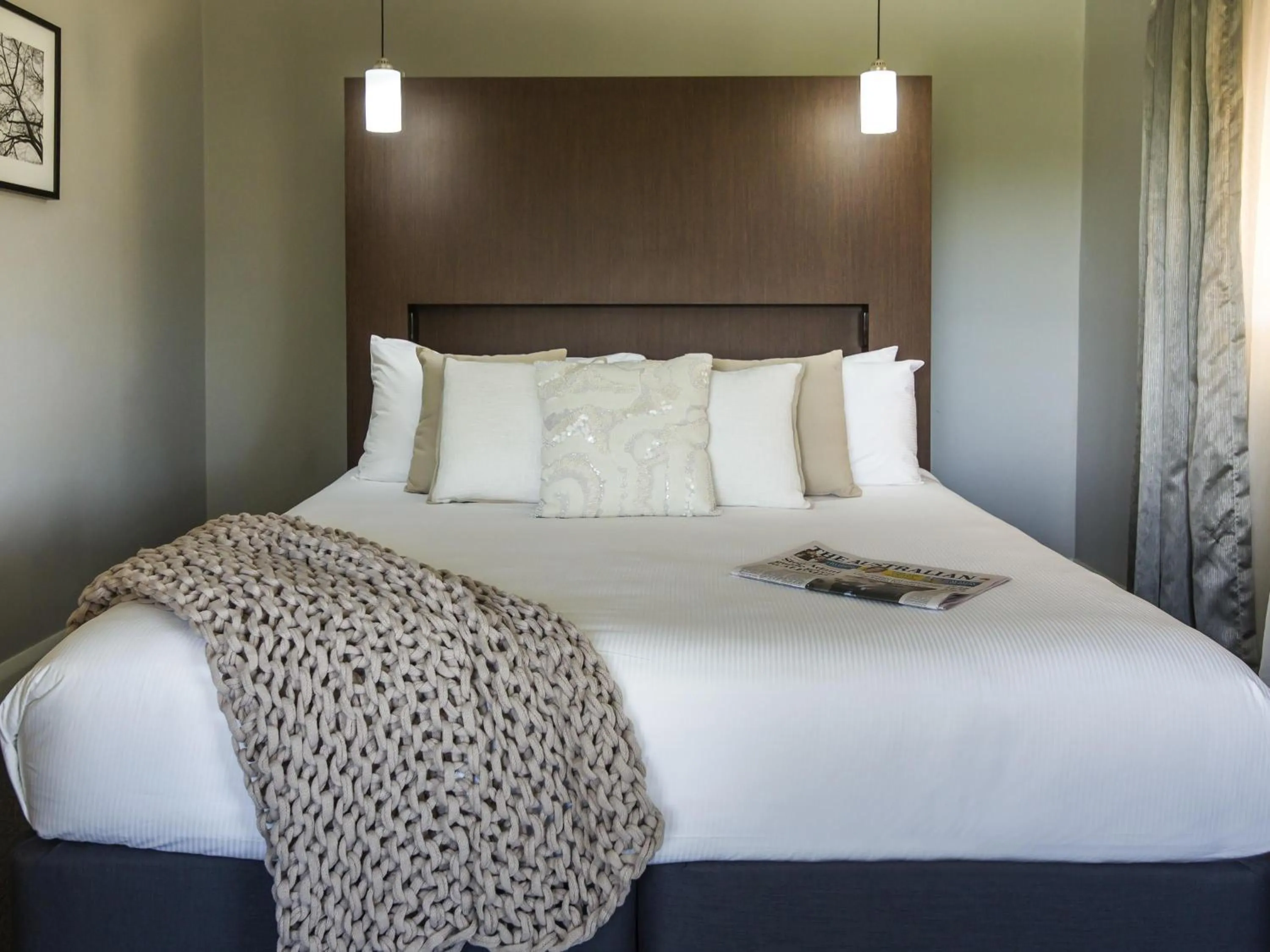 Bedroom, Bed in Peppers Craigieburn Resort