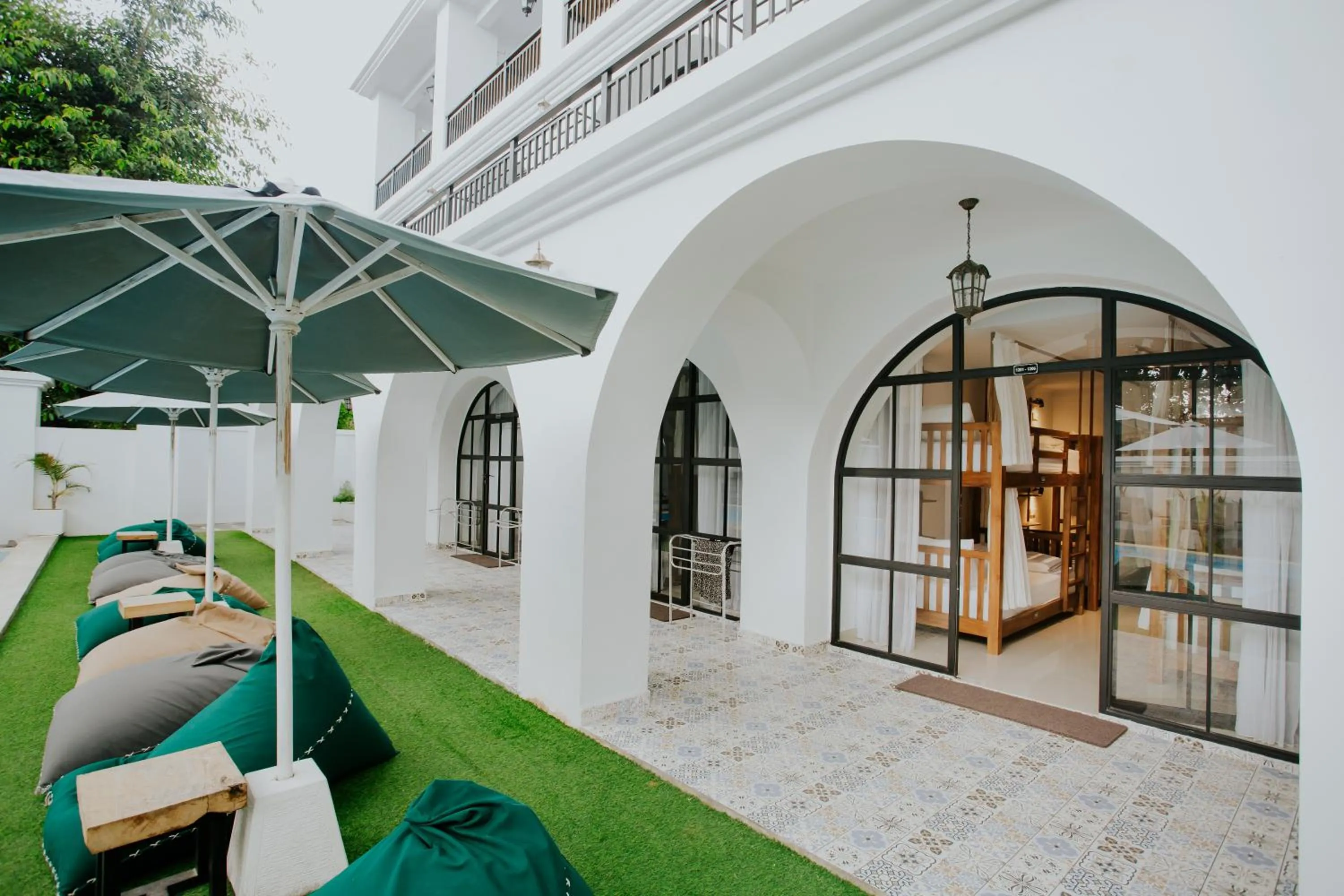 Property building in Nuansa Penida Hostel