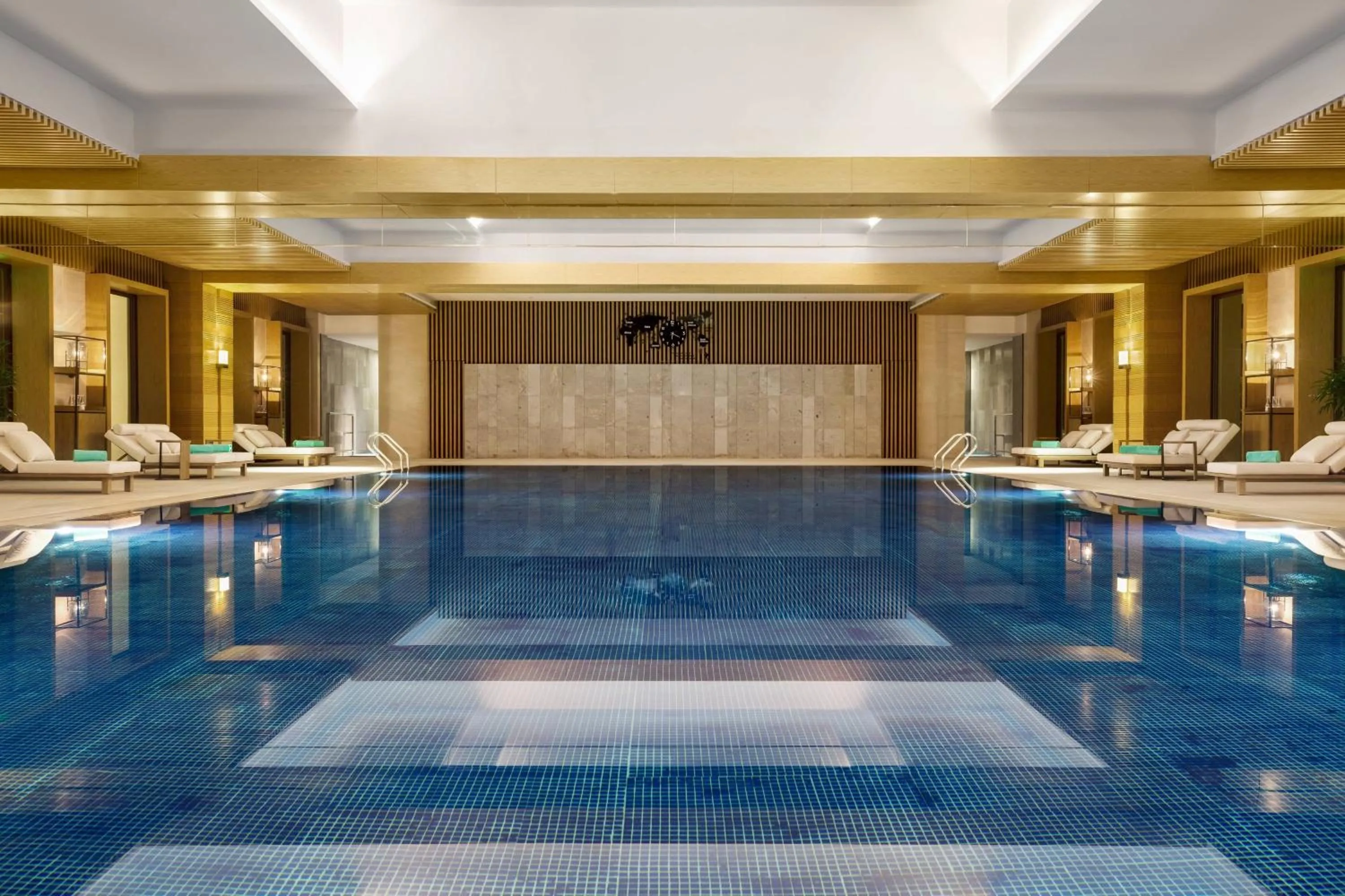 Swimming pool in Xiamen Marriott Hotel & Conference Centre