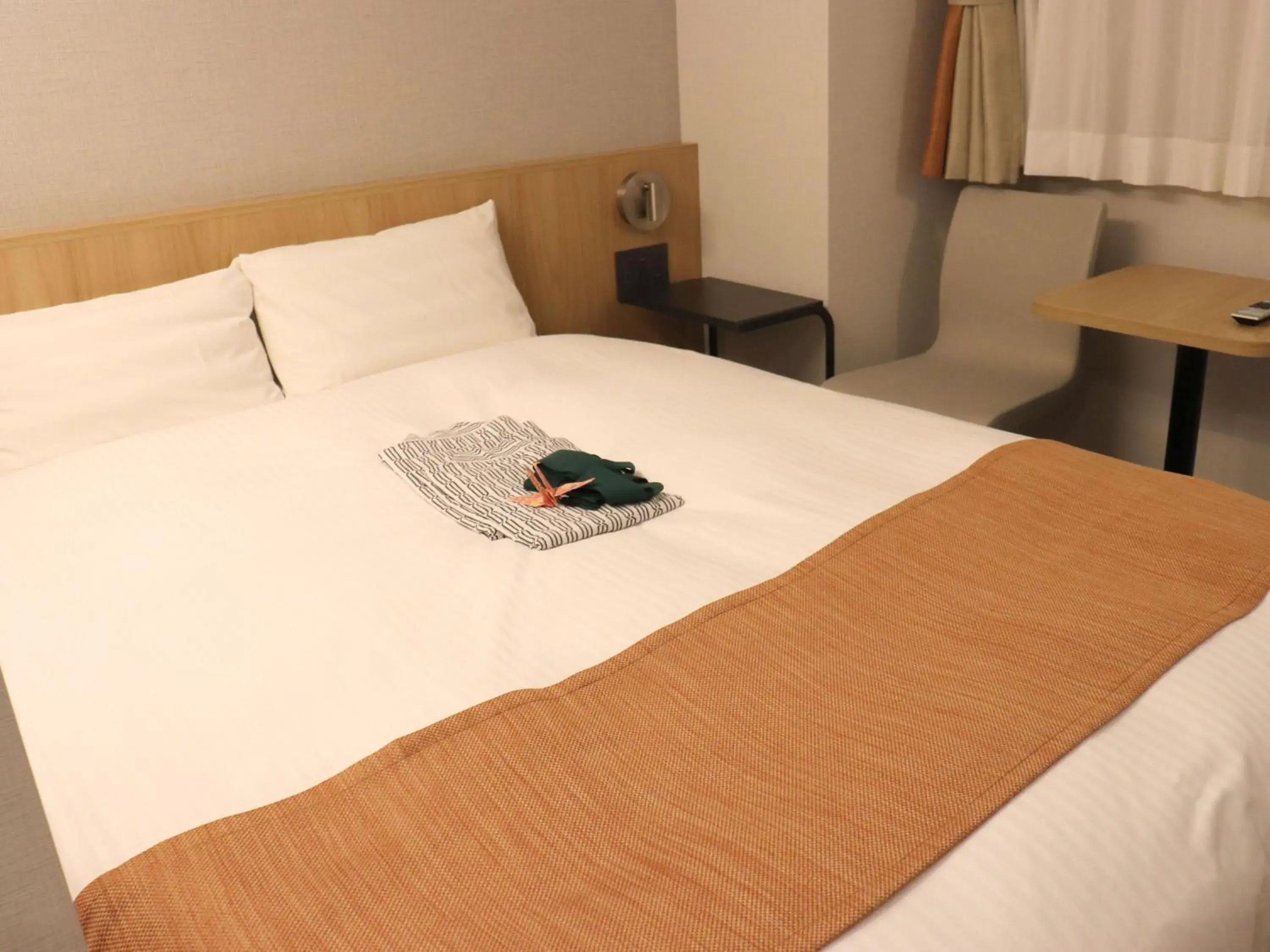 Bed in Tokyo Inn Bed in Tokyo Inn