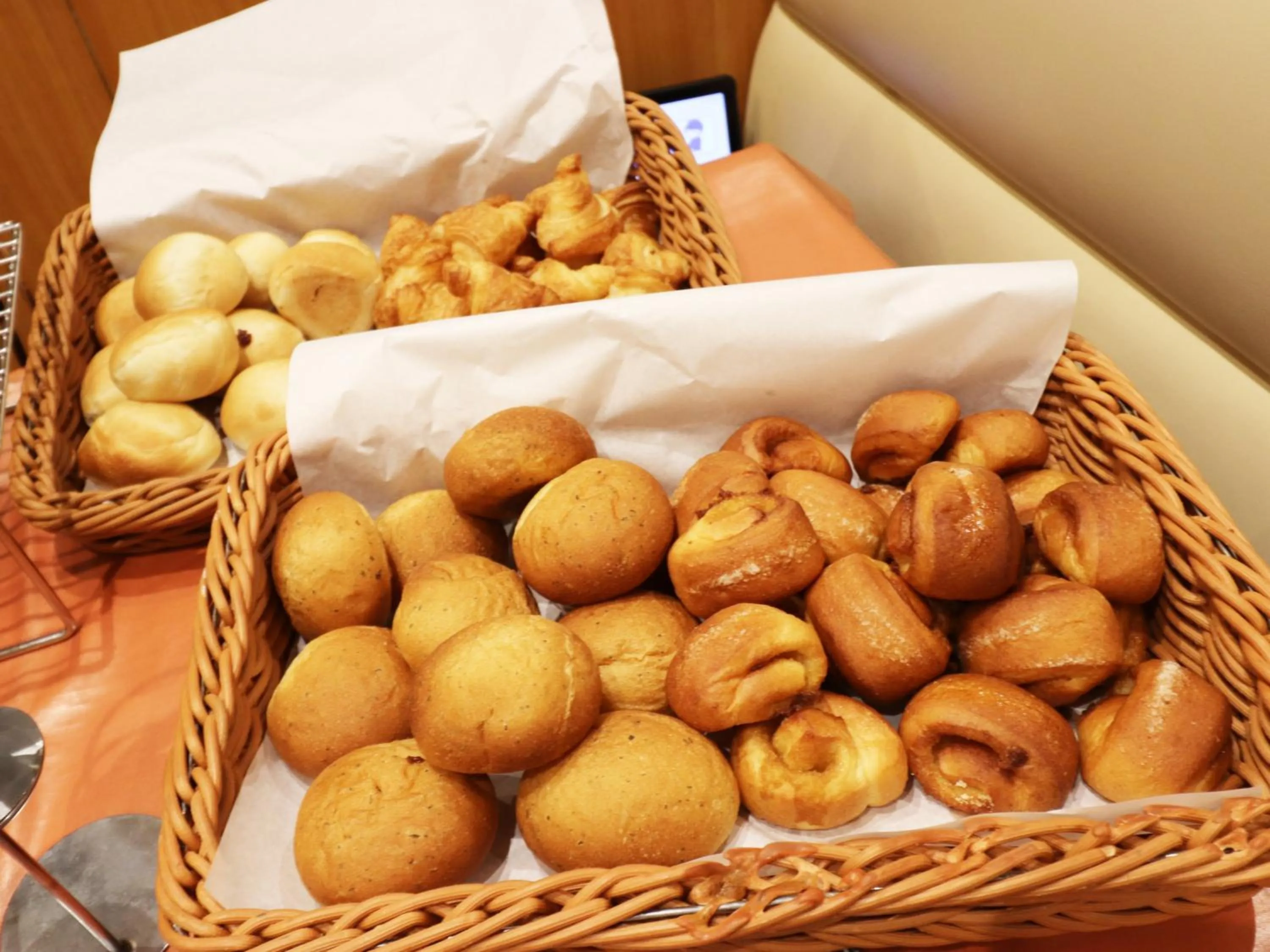 Restaurant/places to eat in Tokyo Inn