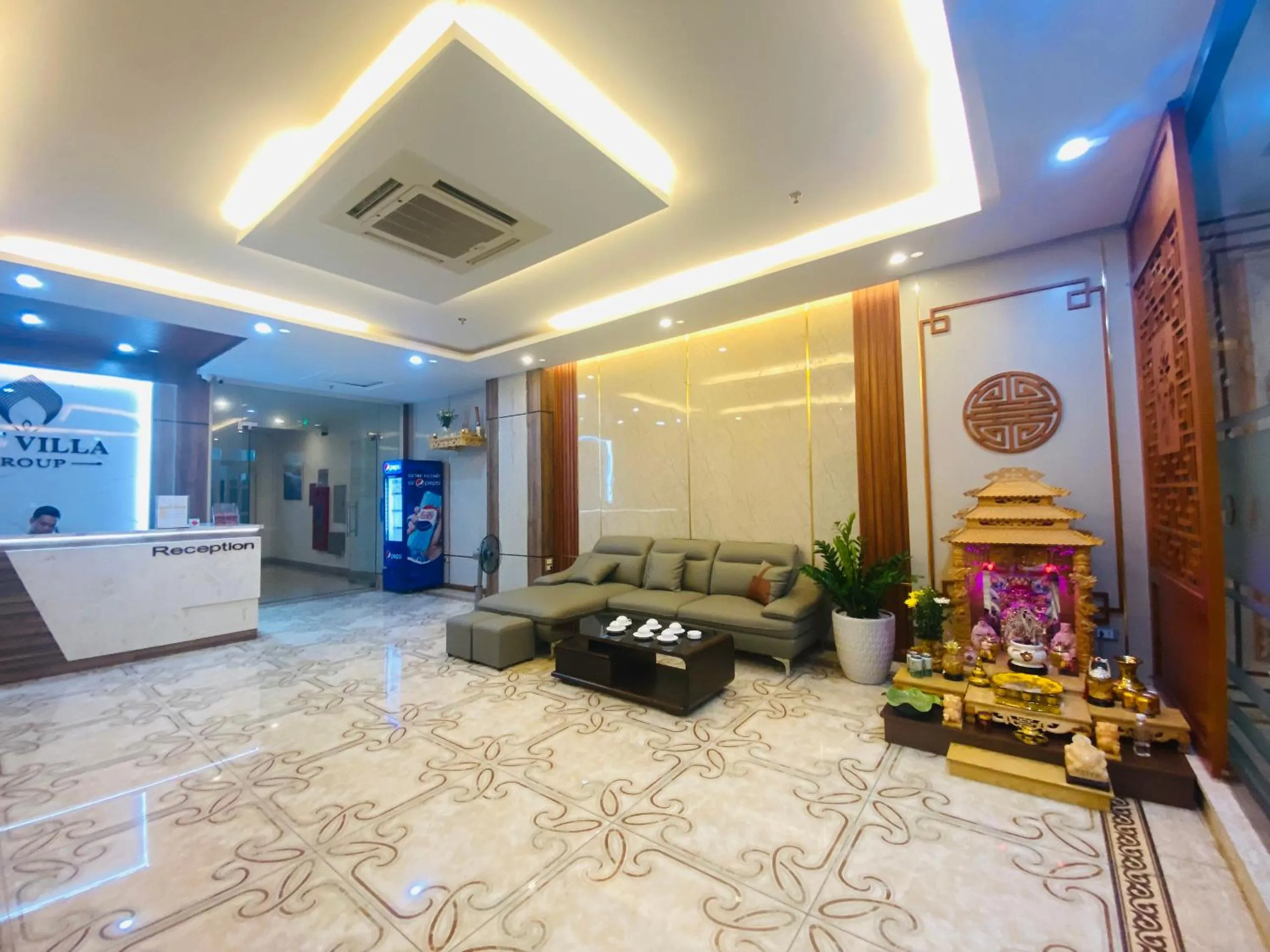 Property building in Win Villa Hotel & Apartment