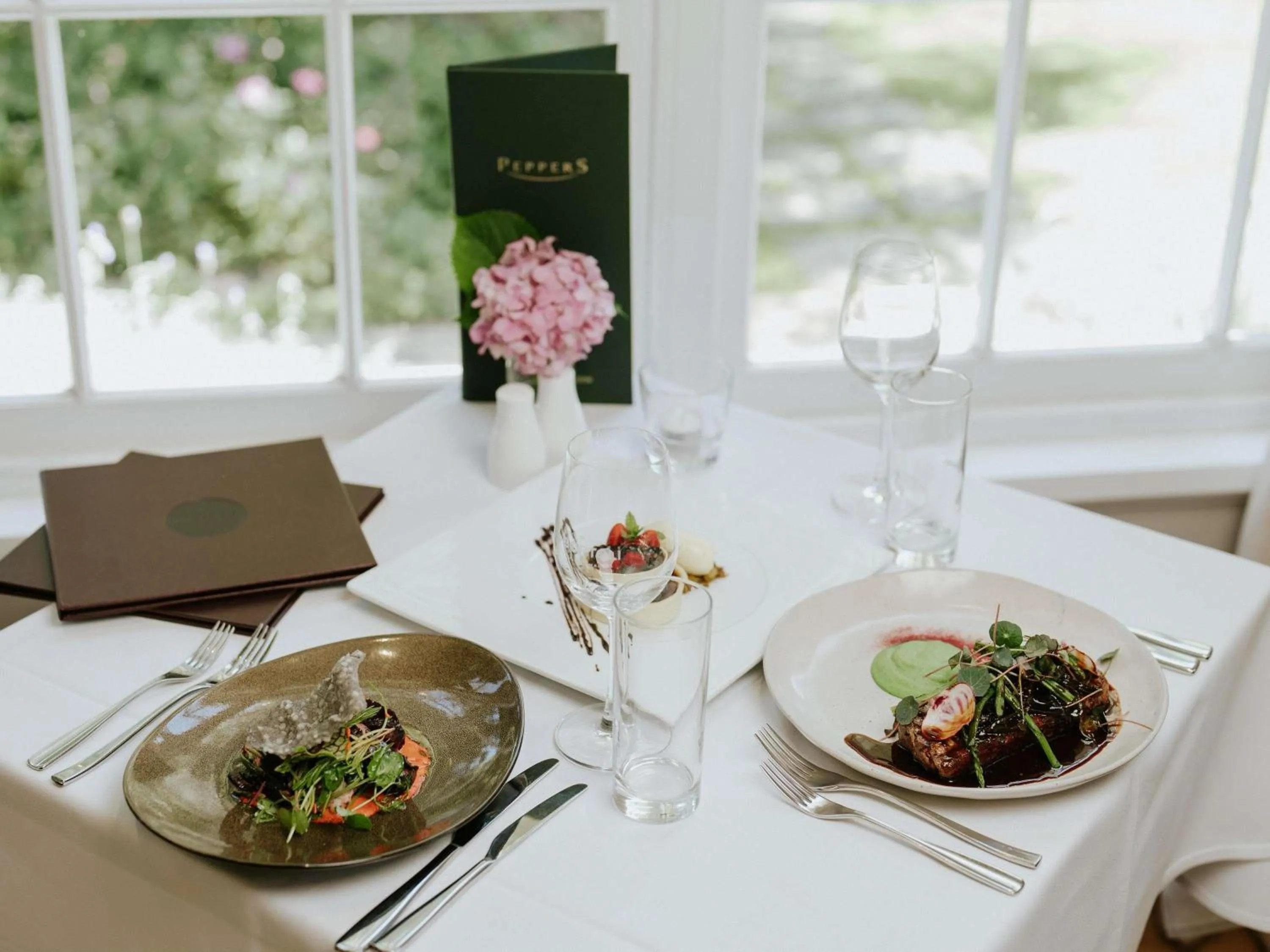 Restaurant/places to eat in Peppers Manor House